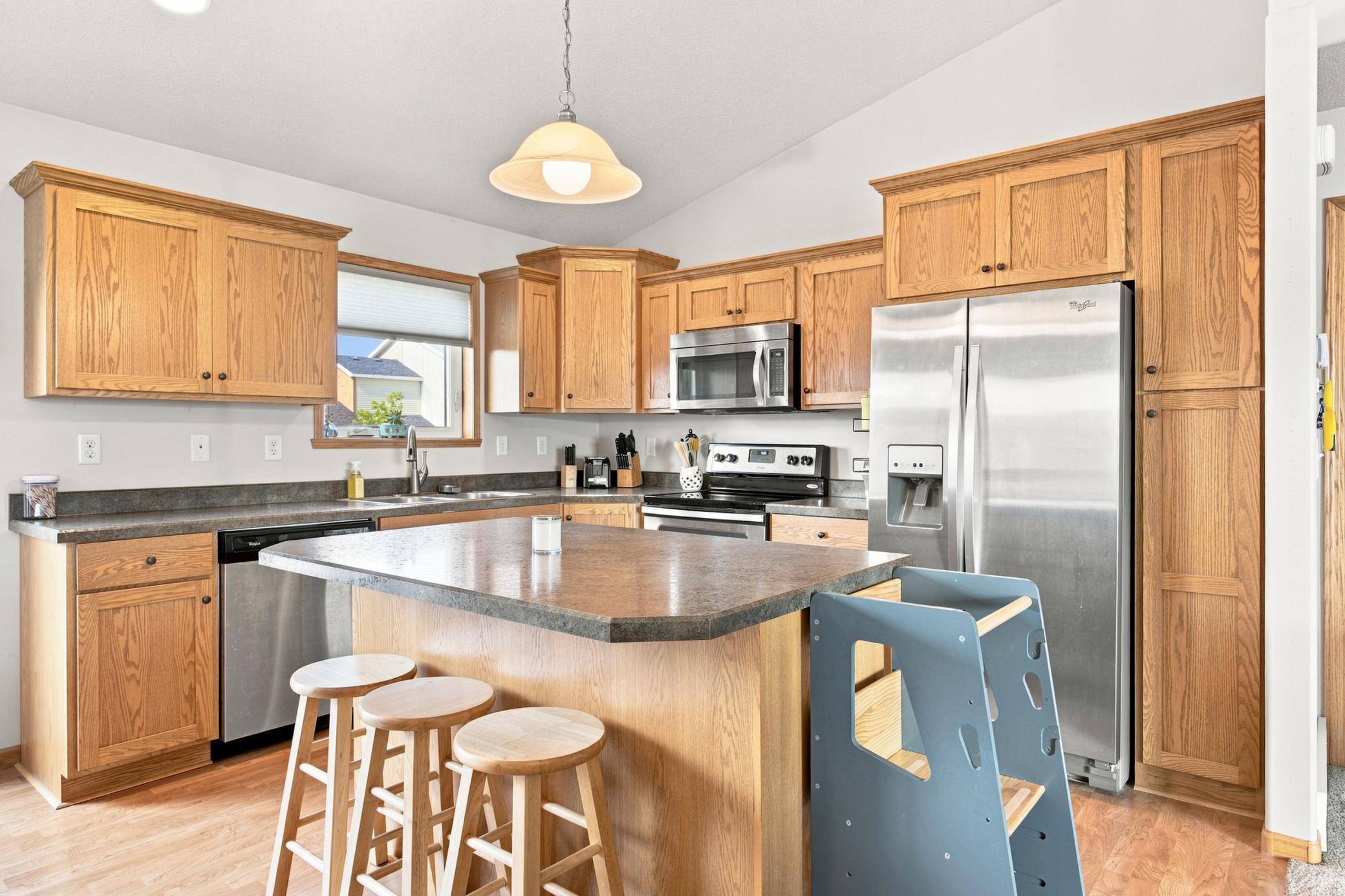 2013 twin home for sale at 3542 23rd Avenue S in Moorhead, MN — 3 bed, 2 bath (photo 5 of 27)