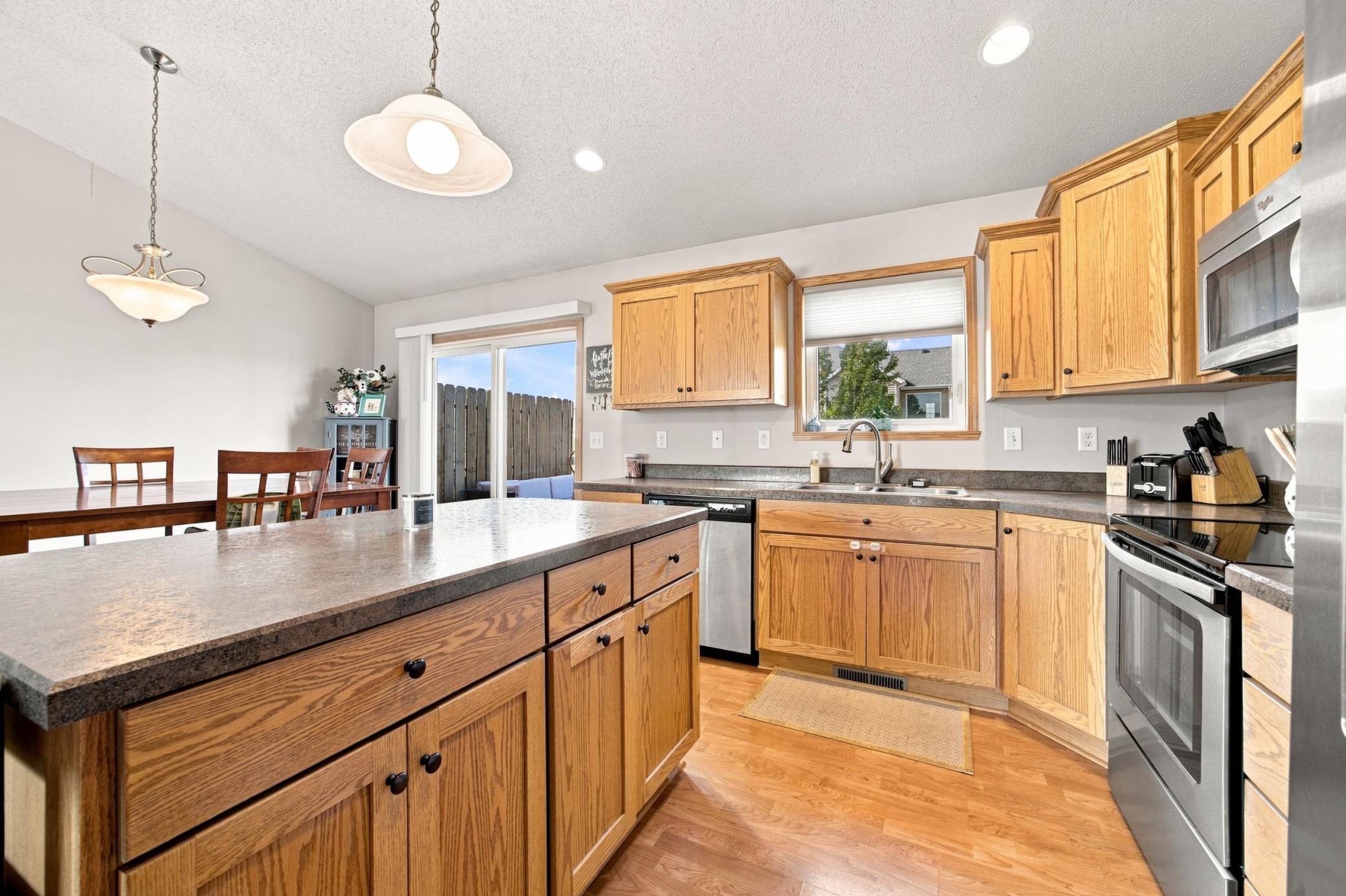 2013 twin home for sale at 3542 23rd Avenue S in Moorhead, MN — 3 bed, 2 bath (photo 8 of 27)