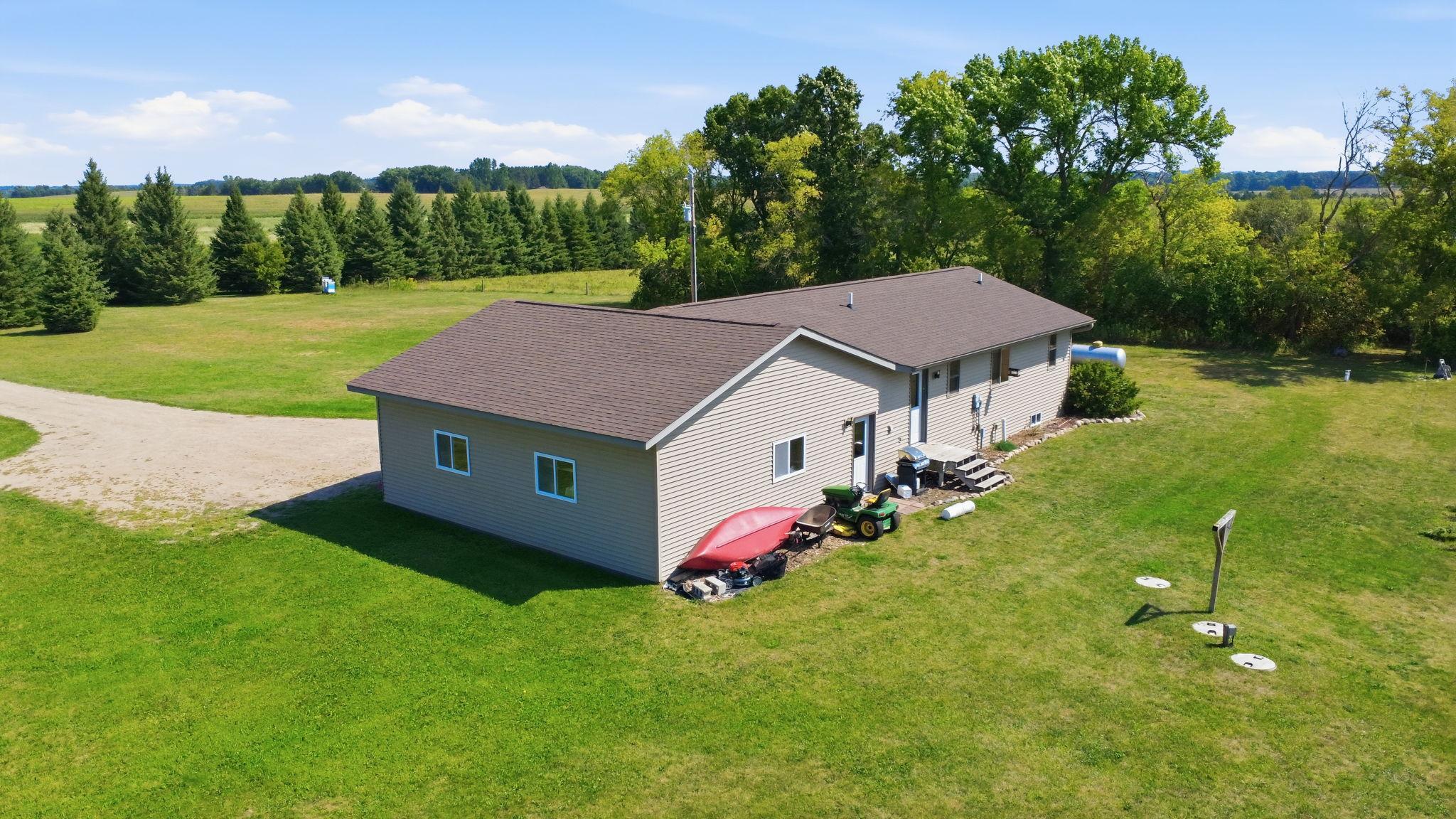 1985 single family home for sale at 26129 294th Street in Browerville, MN — 3 bed, 2 bath (photo 5 of 50)