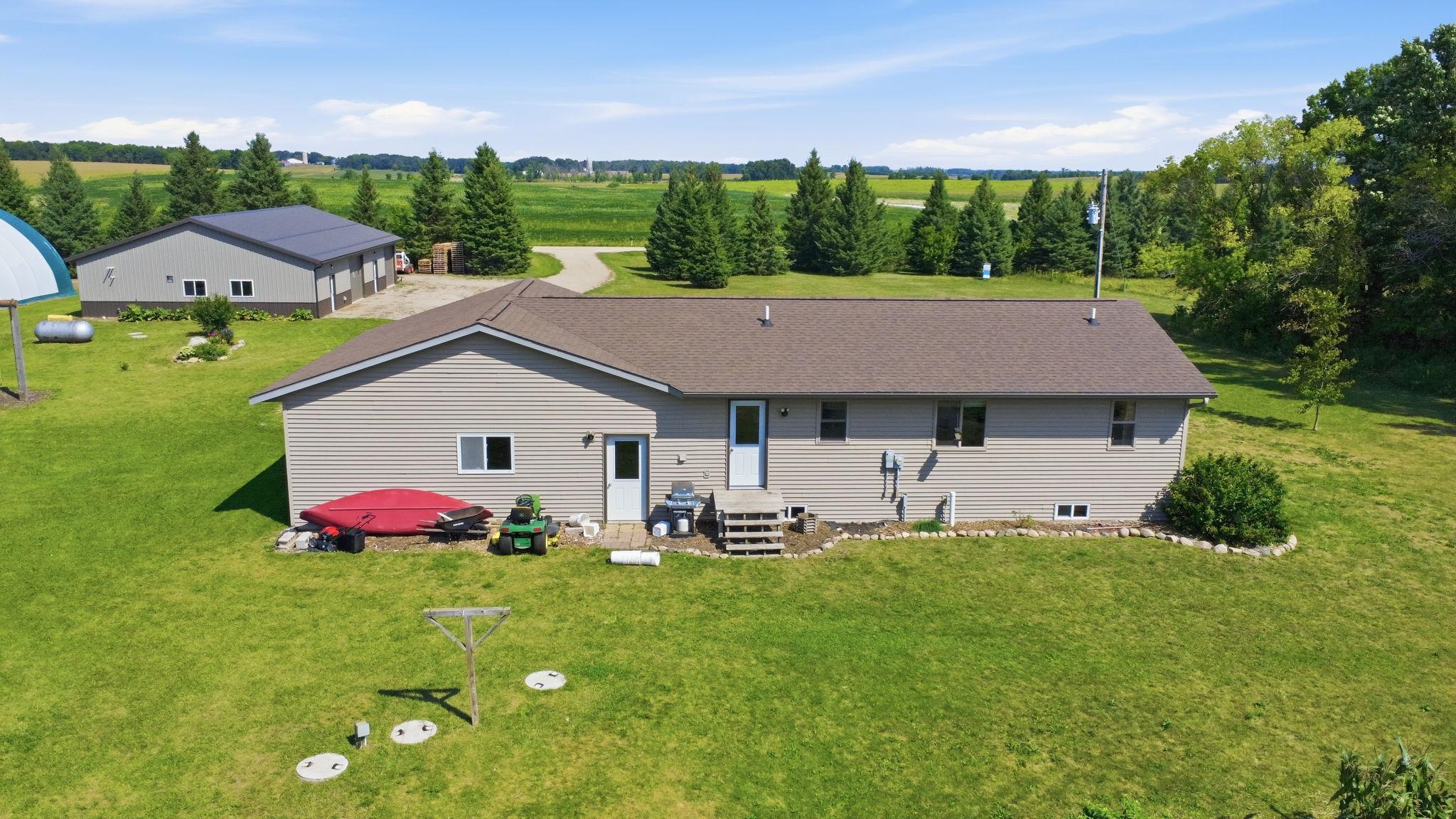 1985 single family home for sale at 26129 294th Street in Browerville, MN — 3 bed, 2 bath (photo 6 of 50)