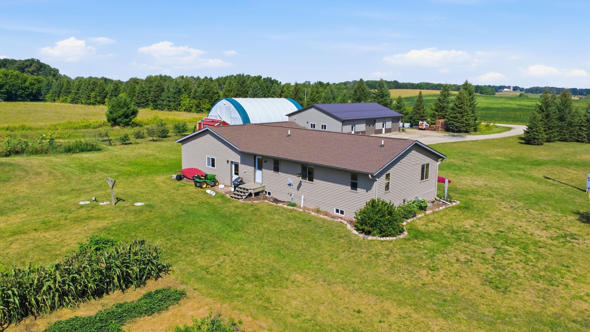 1985 single family home for sale at 26129 294th Street in Browerville, MN — 3 bed, 2 bath (photo 7 of 50)