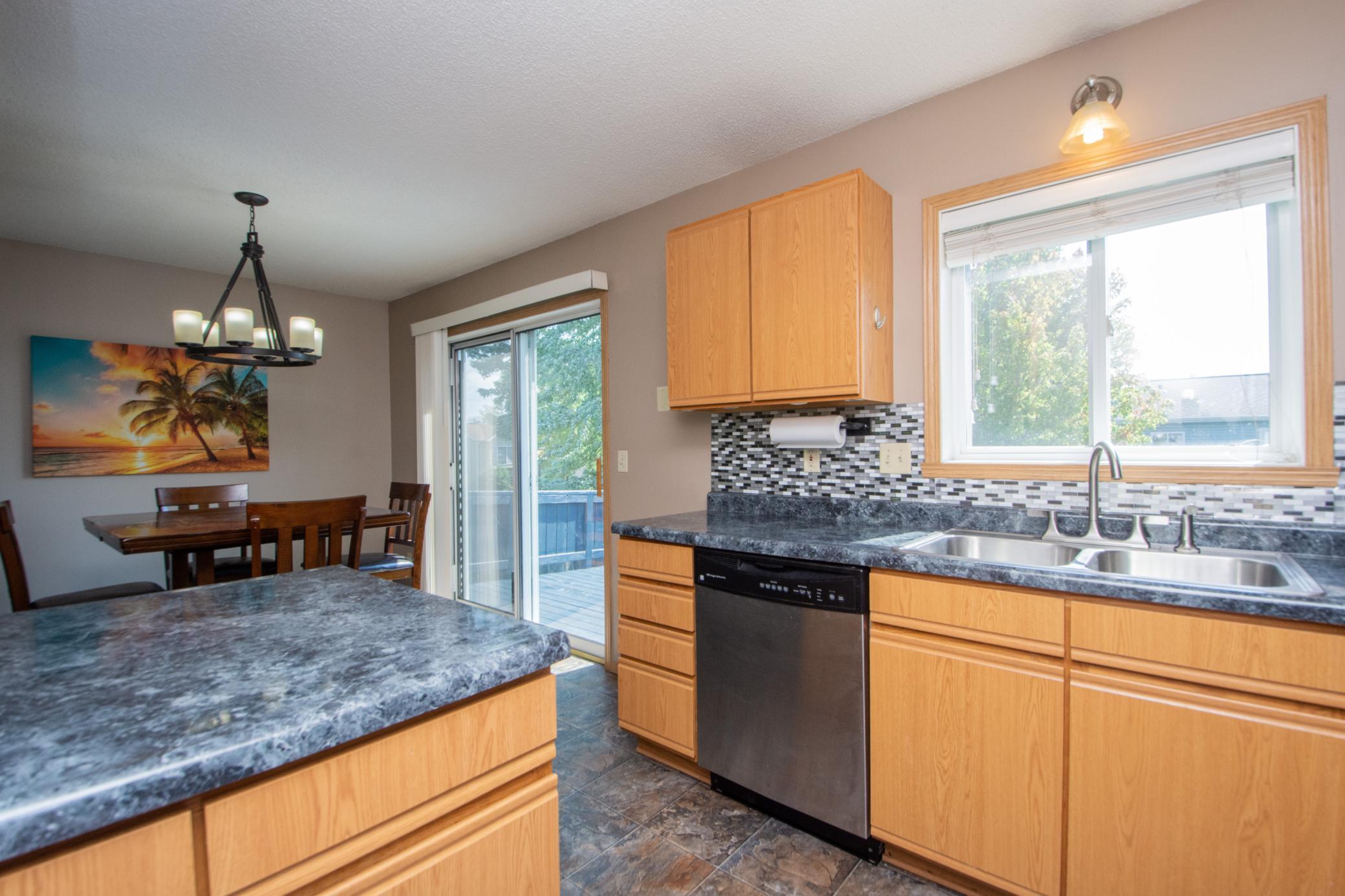 1999 single family home for sale at 5118 7th Lane S in Fargo, ND — 4 bed, 2 bath (photo 14 of 33)