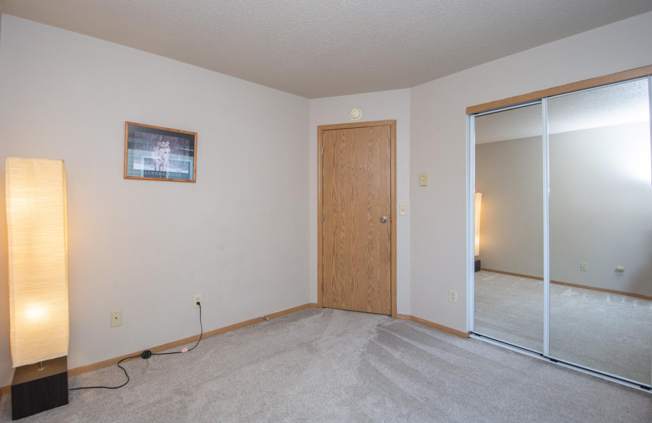 1999 single family home for sale at 5118 7th Lane S in Fargo, ND — 4 bed, 2 bath (photo 18 of 33)