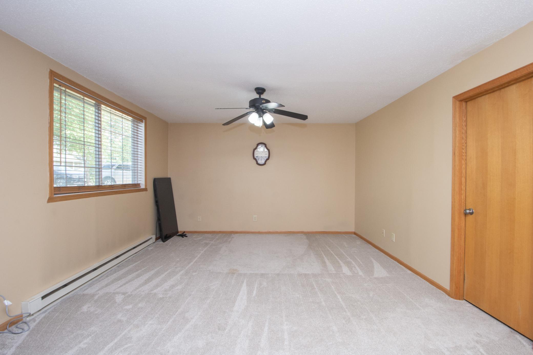 1999 single family home for sale at 5118 7th Lane S in Fargo, ND — 4 bed, 2 bath (photo 19 of 33)