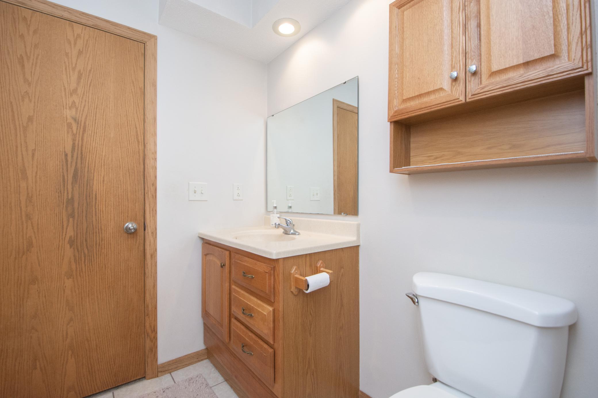 1999 single family home for sale at 5118 7th Lane S in Fargo, ND — 4 bed, 2 bath (photo 24 of 33)