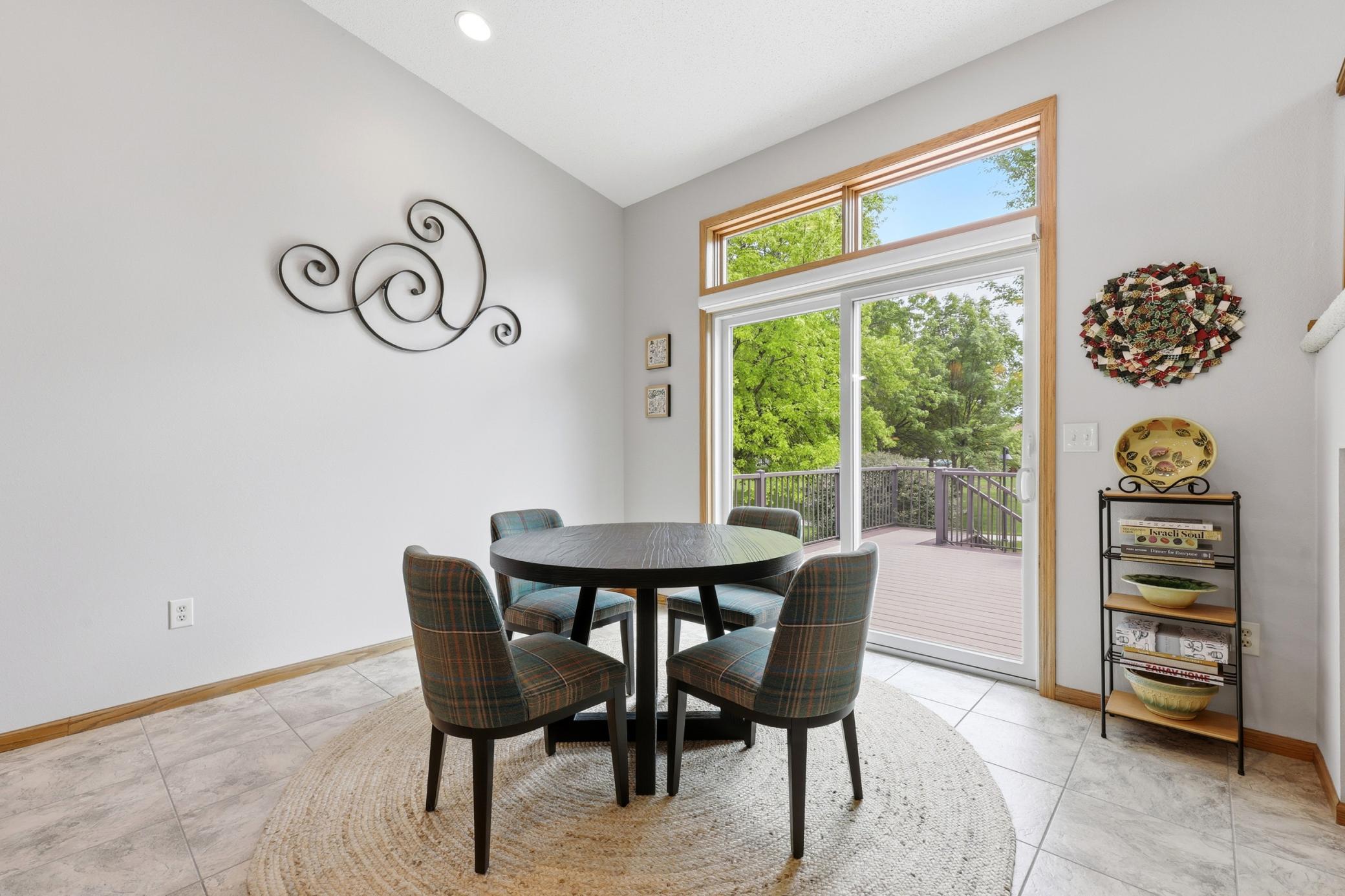 1990 single family home for sale at 2608 25th Avenue S in Fargo, ND — 4 bed, 3 bath (photo 13 of 51)