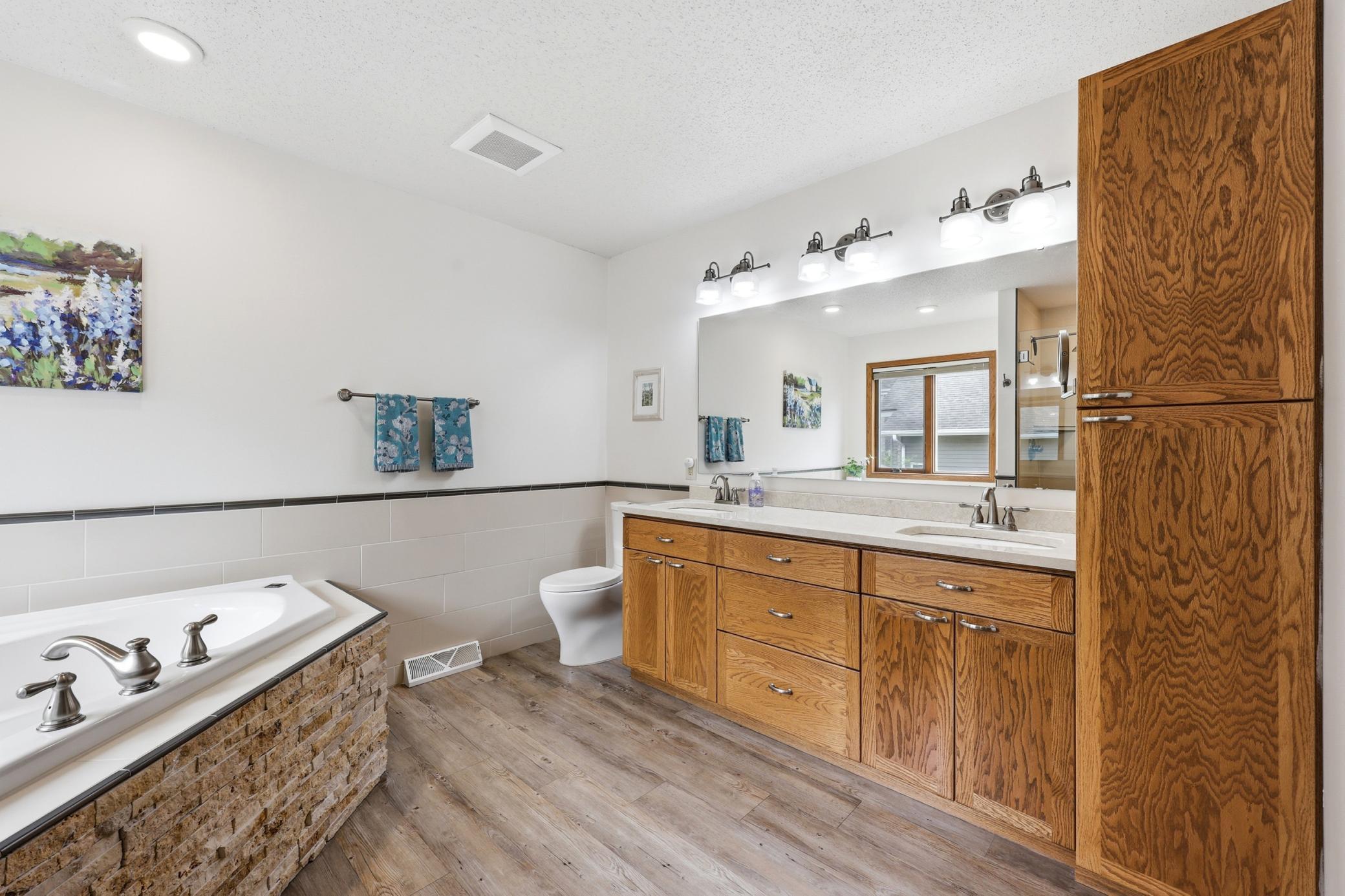 1990 single family home for sale at 2608 25th Avenue S in Fargo, ND — 4 bed, 3 bath (photo 20 of 51)