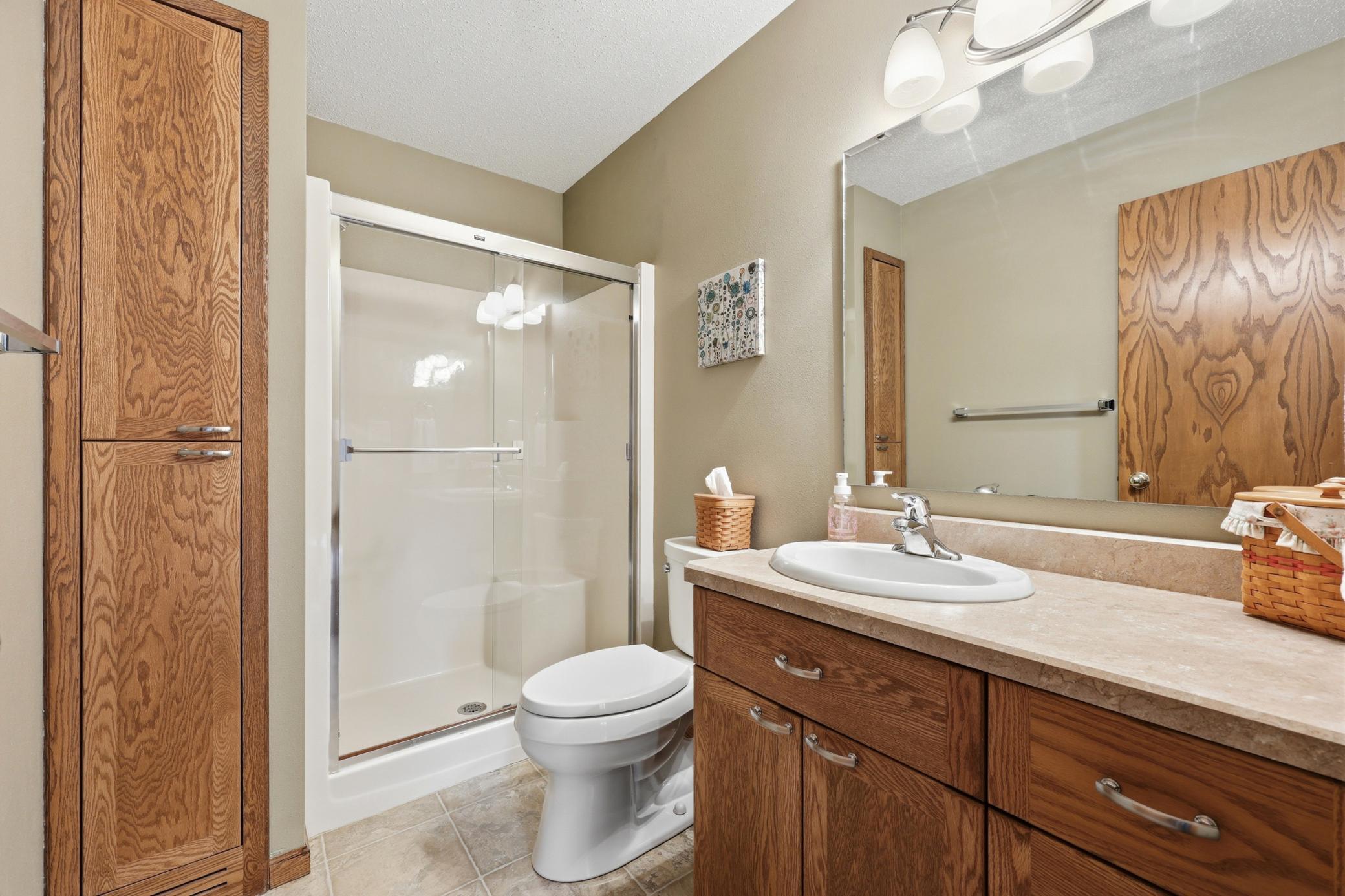 1990 single family home for sale at 2608 25th Avenue S in Fargo, ND — 4 bed, 3 bath (photo 32 of 51)
