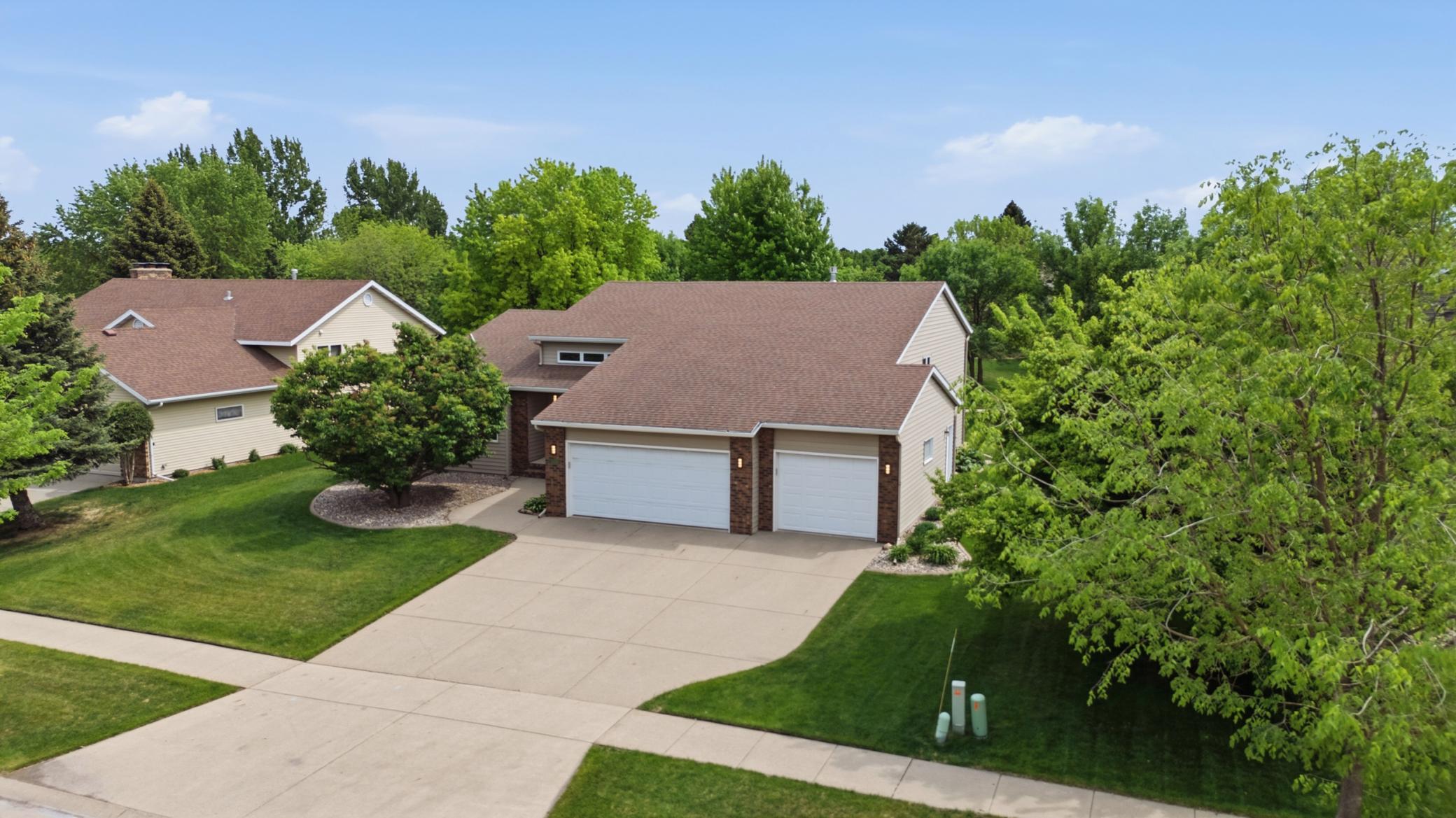 1990 single family home for sale at 2608 25th Avenue S in Fargo, ND — 4 bed, 3 bath (photo 43 of 51)