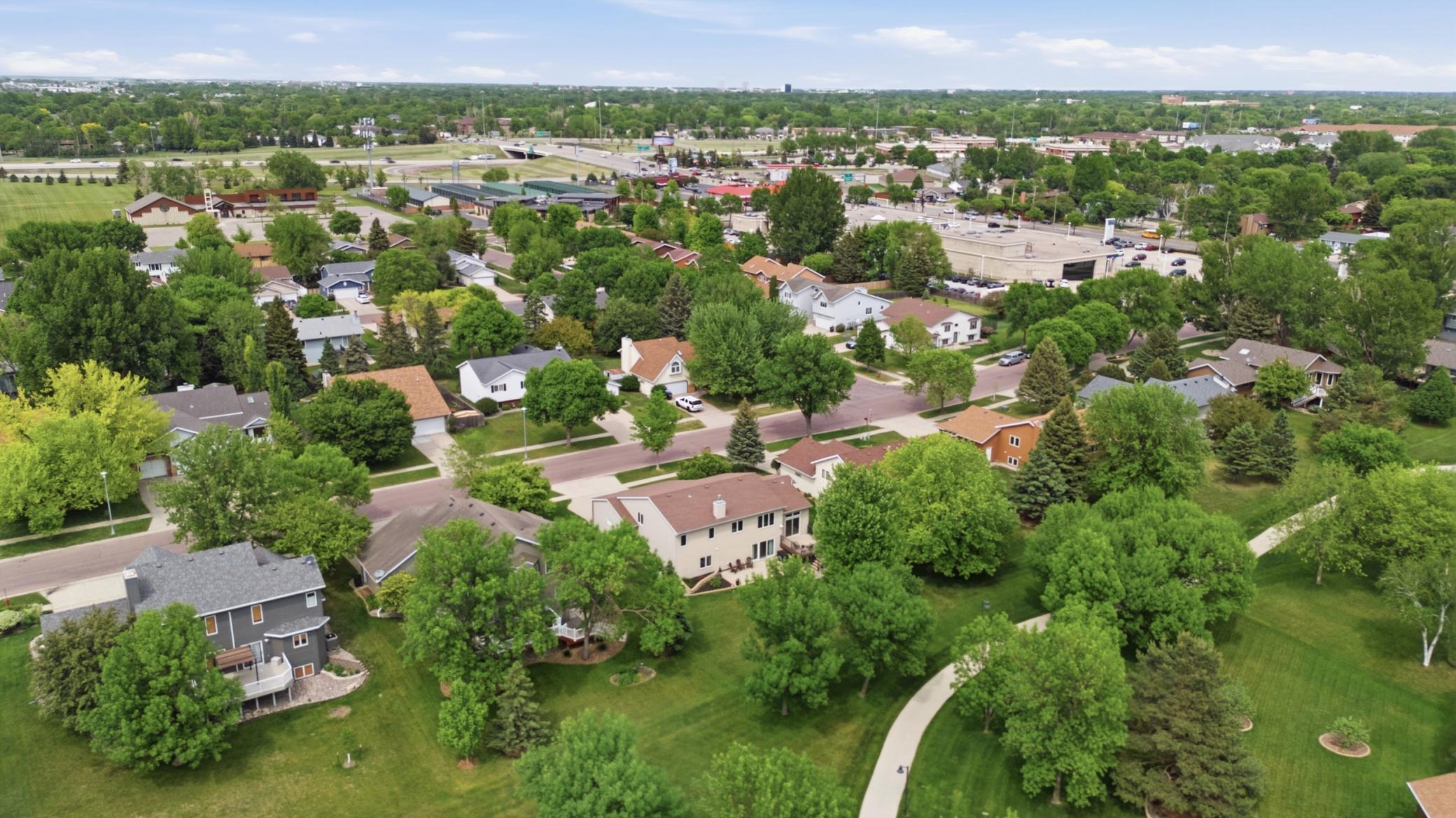 1990 single family home for sale at 2608 25th Avenue S in Fargo, ND — 4 bed, 3 bath (photo 51 of 51)