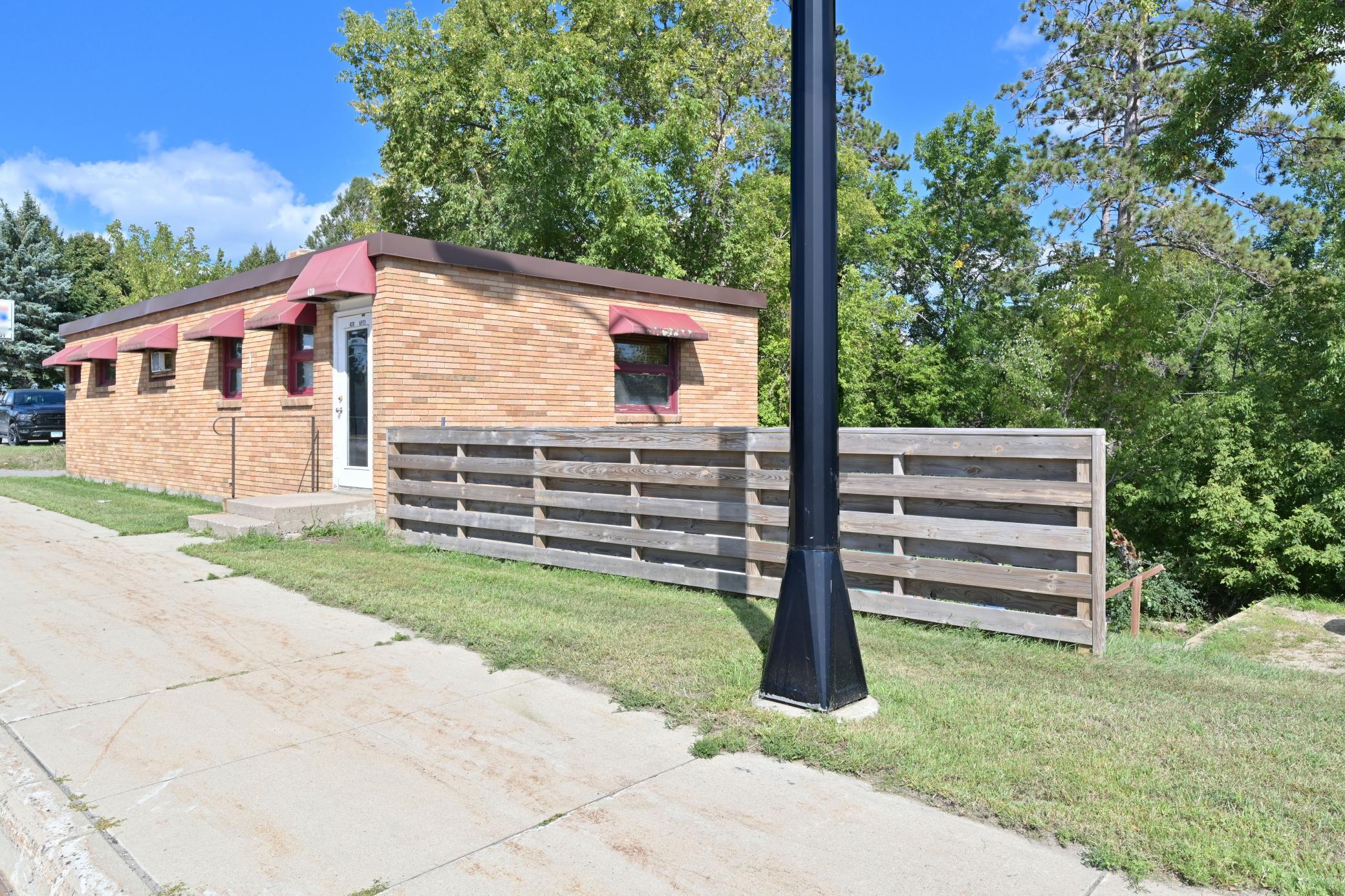 1961 duplex for sale at 420 S Pokegama Avenue in Grand Rapids, MN — 3 bed, 2 bath (photo 2 of 22)