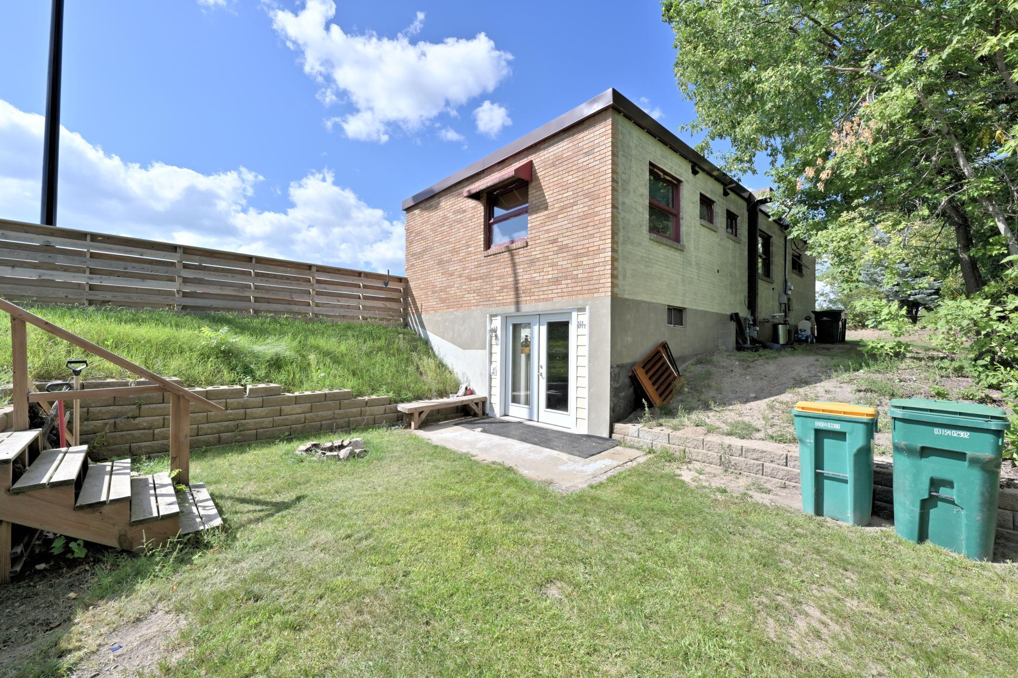 1961 duplex for sale at 420 S Pokegama Avenue in Grand Rapids, MN — 3 bed, 2 bath (photo 3 of 22)