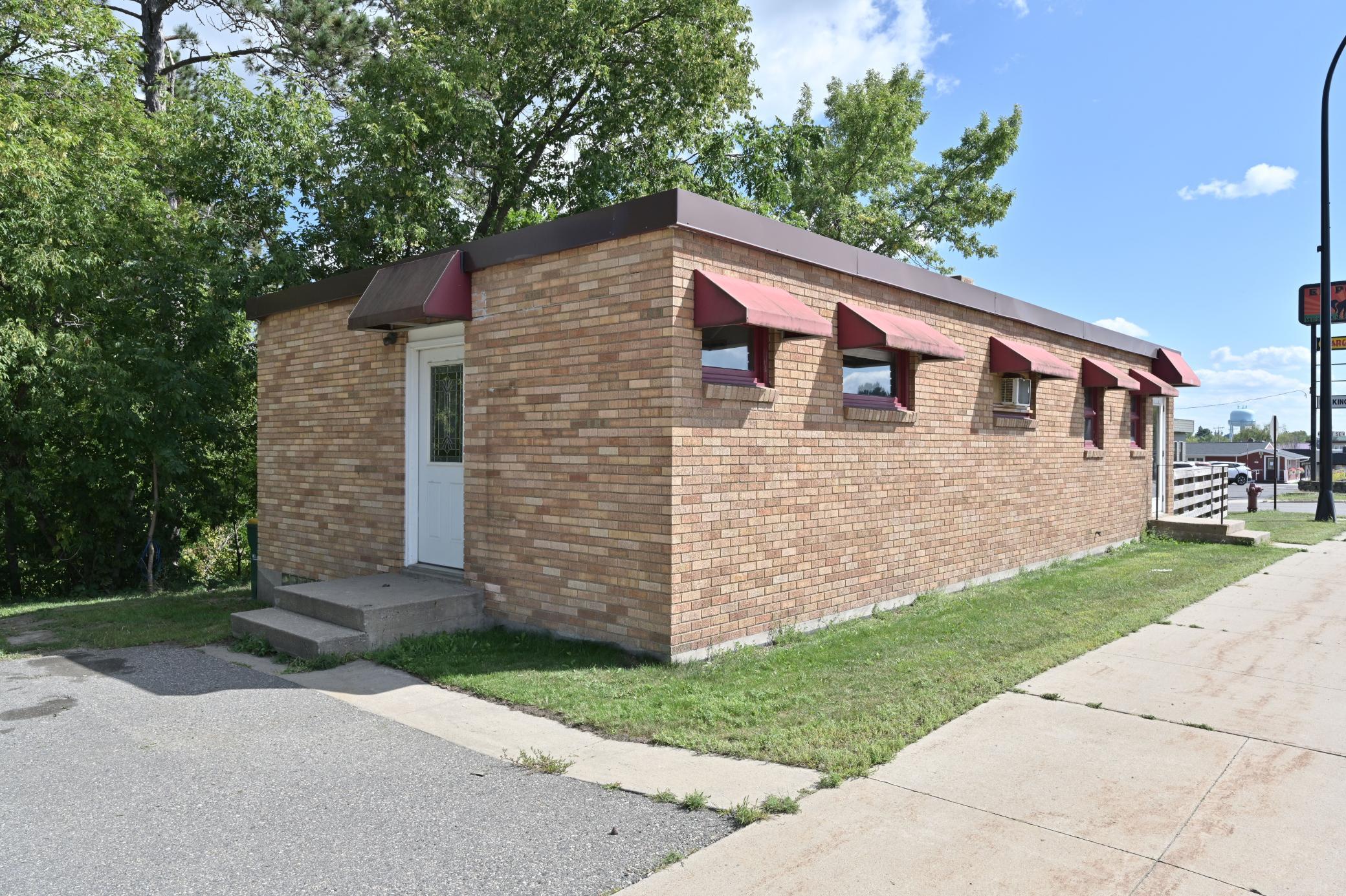 1961 duplex for sale at 420 S Pokegama Avenue in Grand Rapids, MN — 3 bed, 2 bath (photo 21 of 22)
