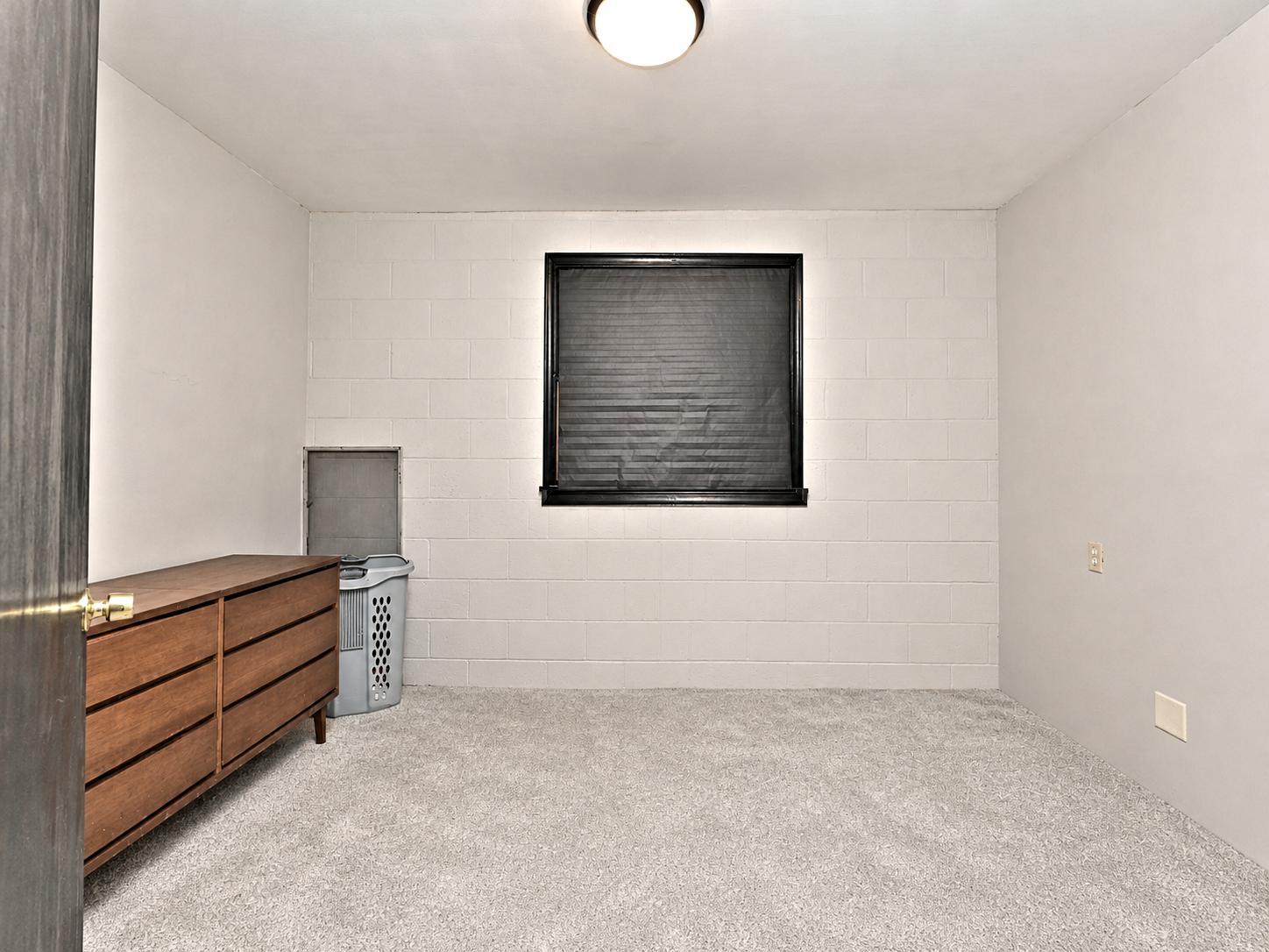 1961 duplex for sale at 420 S Pokegama Avenue in Grand Rapids, MN — 3 bed, 2 bath (photo 8 of 22)