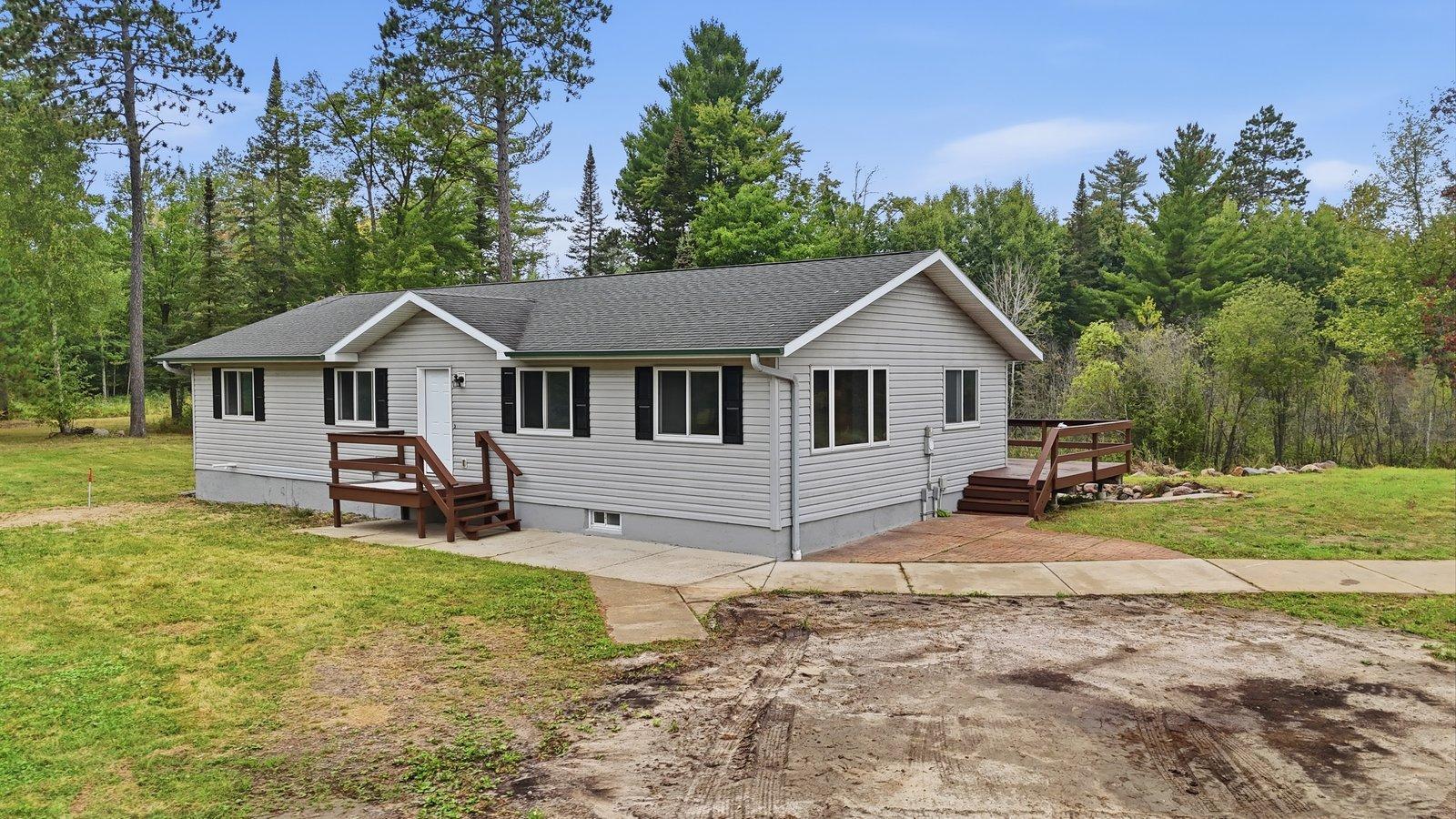 2003 single family home for sale at 29142 Scenic Drive in Grand Rapids, MN — 4 bed, 2 bath (photo 2 of 47)