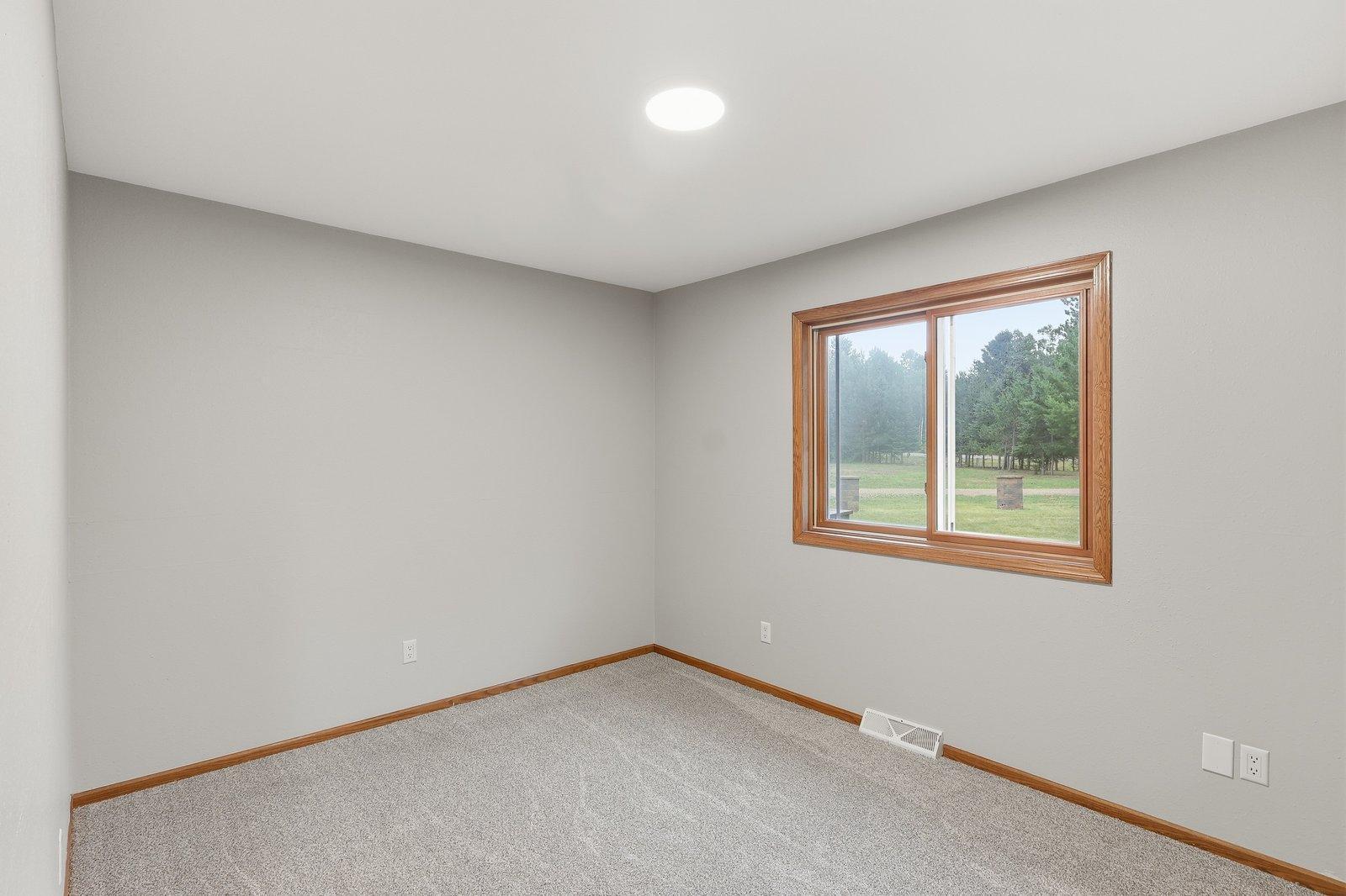 2003 single family home for sale at 29142 Scenic Drive in Grand Rapids, MN — 4 bed, 2 bath (photo 17 of 47)
