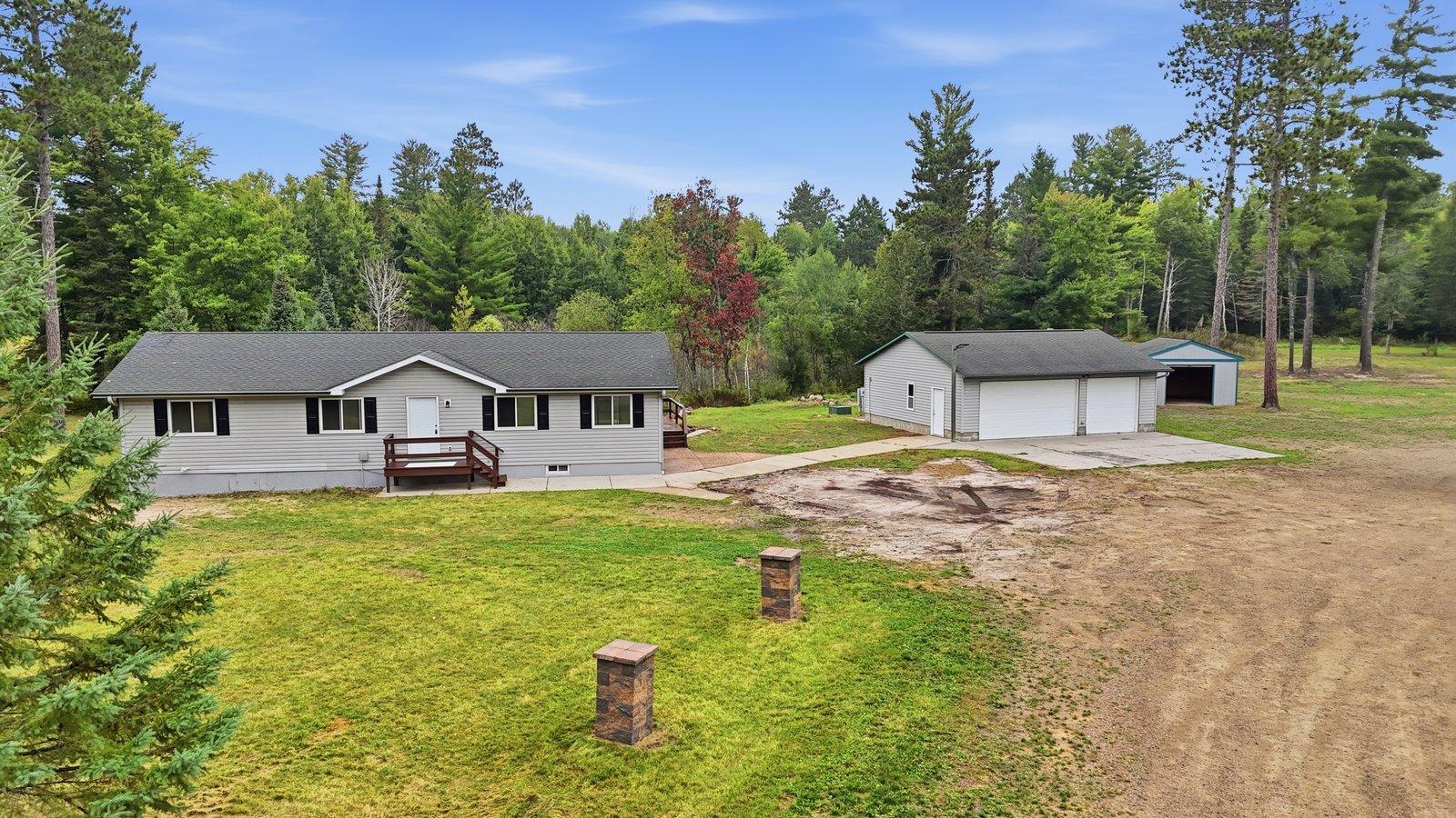 2003 single family home for sale at 29142 Scenic Drive in Grand Rapids, MN — 4 bed, 2 bath (photo 5 of 47)