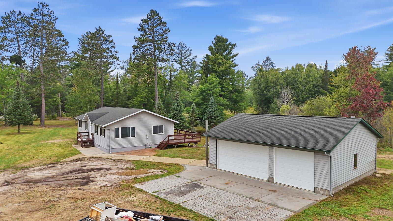 2003 single family home for sale at 29142 Scenic Drive in Grand Rapids, MN — 4 bed, 2 bath (photo 6 of 47)