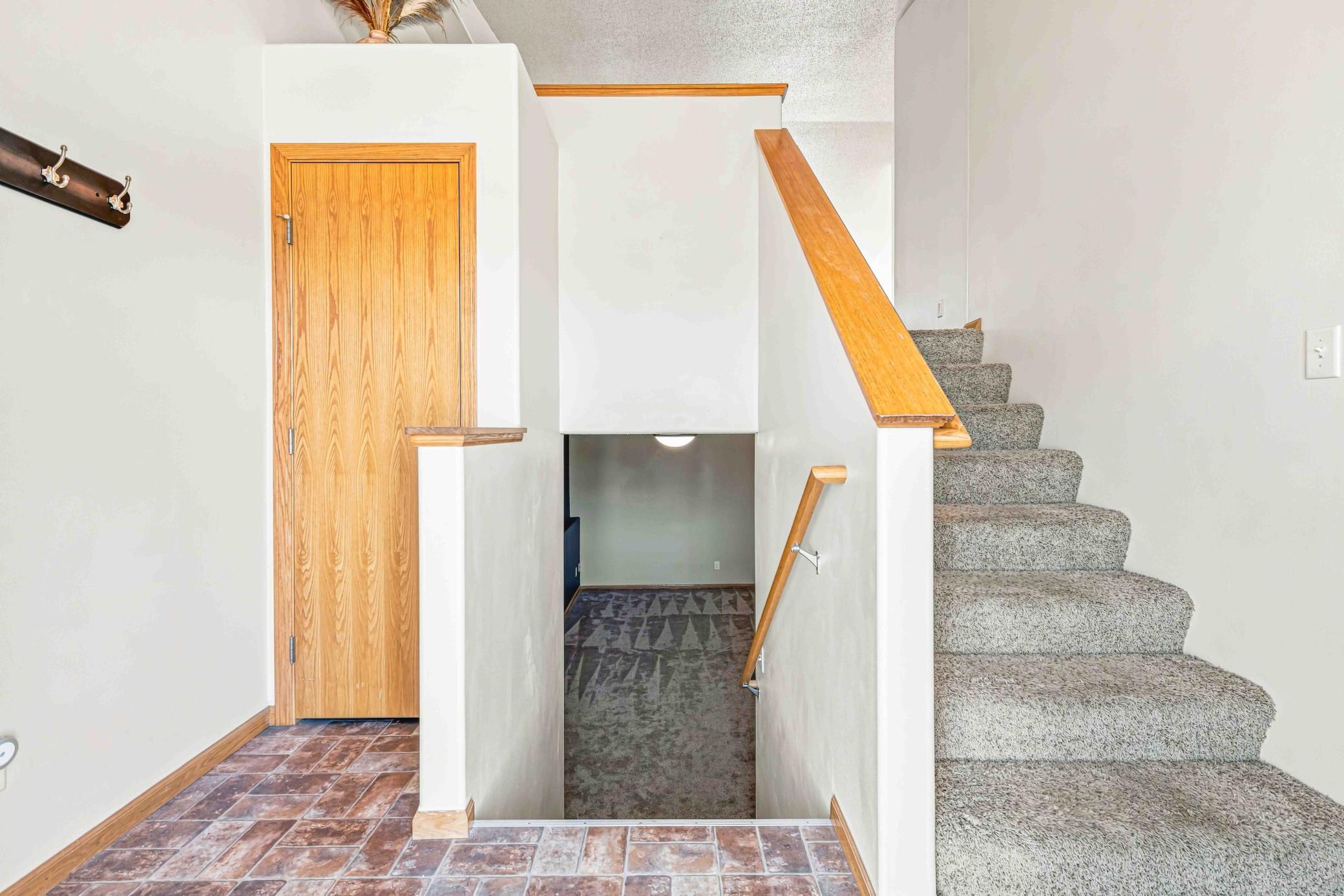 2007 twin home for sale at 605 13 1/2 Avenue E in West Fargo, ND — 3 bed, 2 bath (photo 2 of 29)