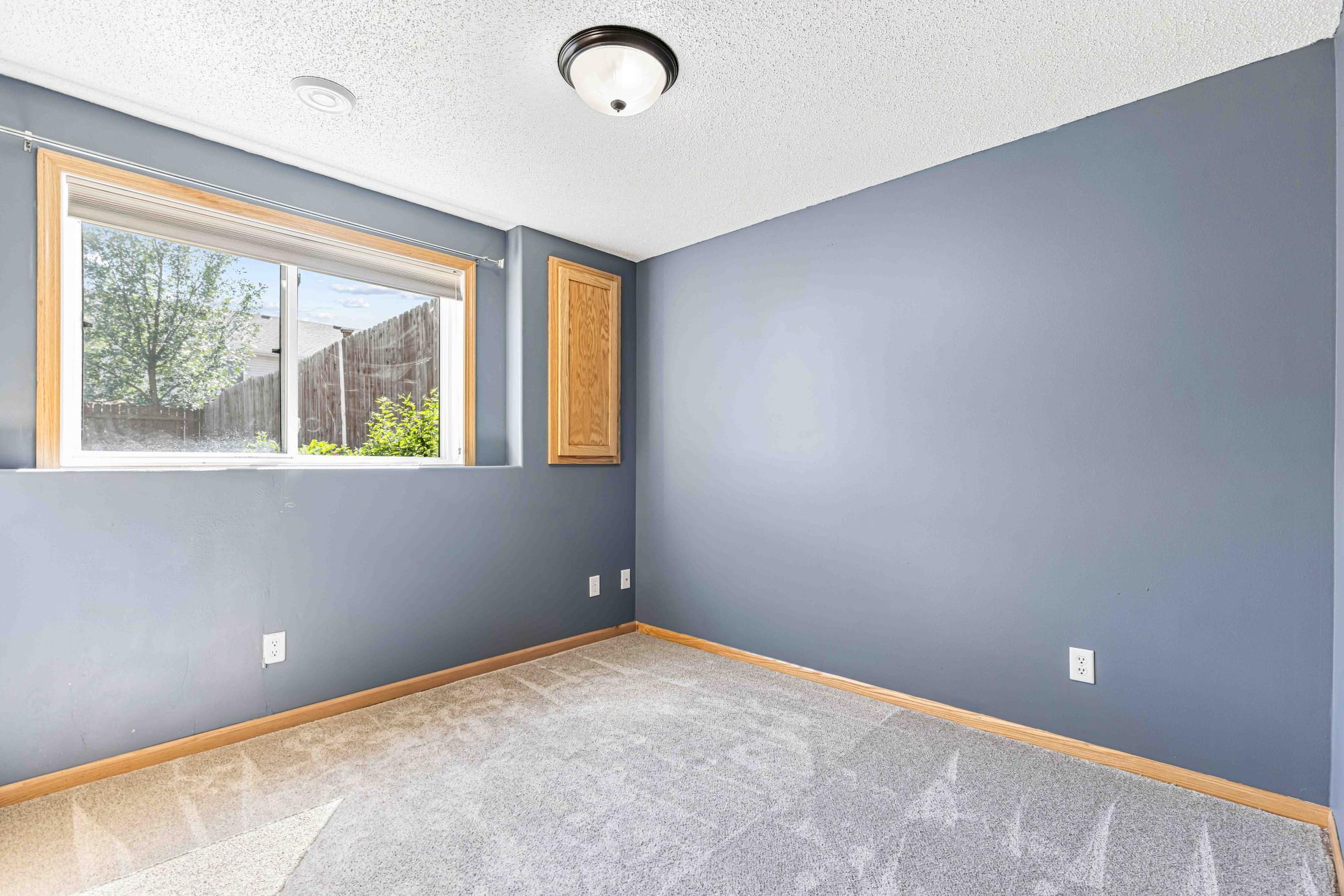 2007 twin home for sale at 605 13 1/2 Avenue E in West Fargo, ND — 3 bed, 2 bath (photo 23 of 29)