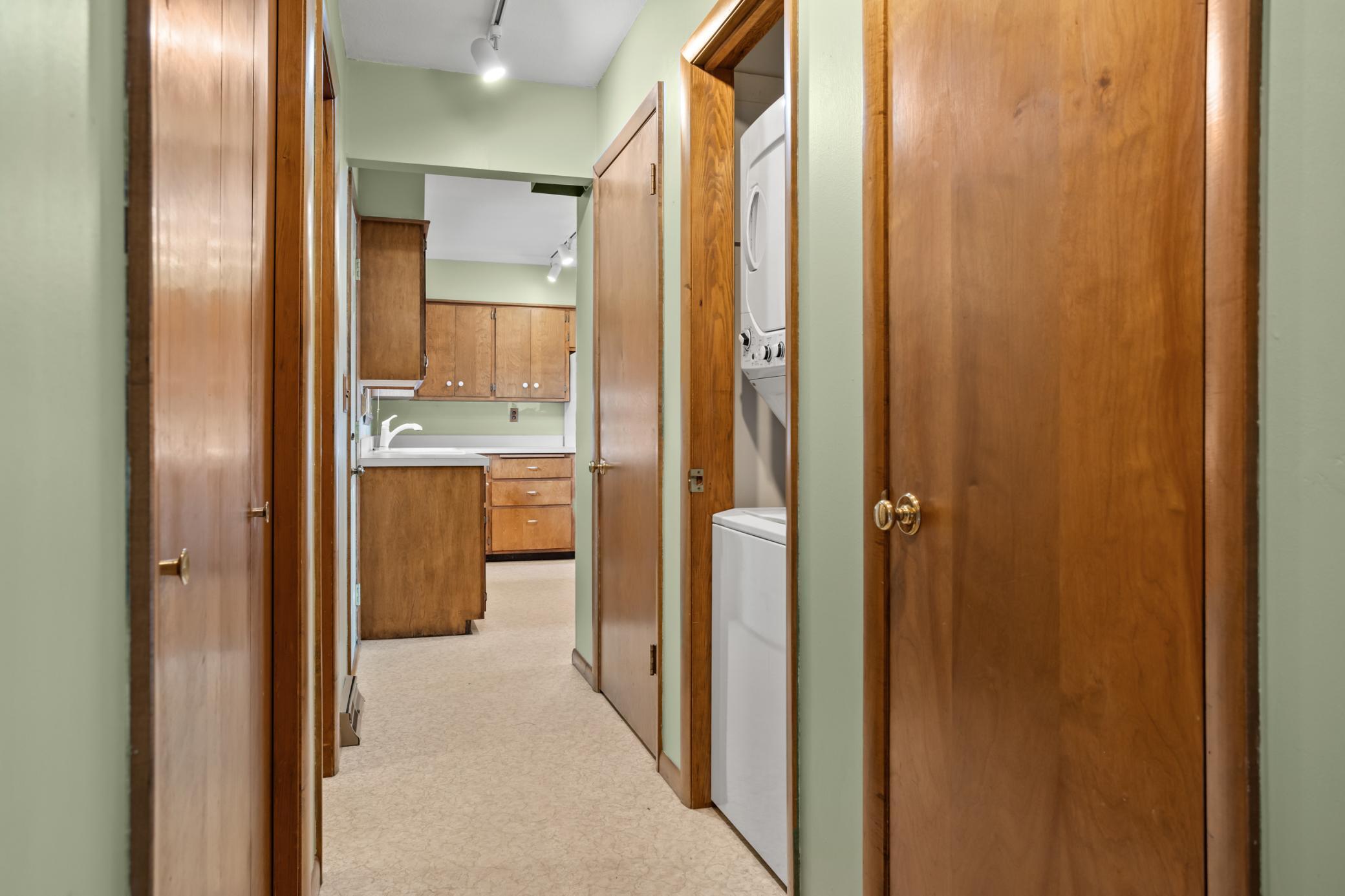 1966 single family home for sale at 2503 14th Street S in Moorhead, MN — 3 bed, 2 bath (photo 11 of 29)