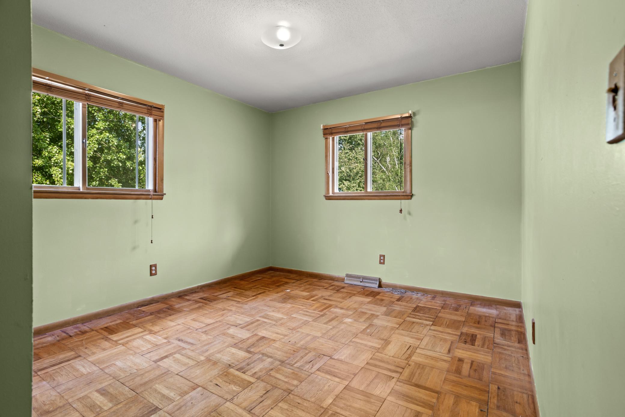 1966 single family home for sale at 2503 14th Street S in Moorhead, MN — 3 bed, 2 bath (photo 15 of 29)