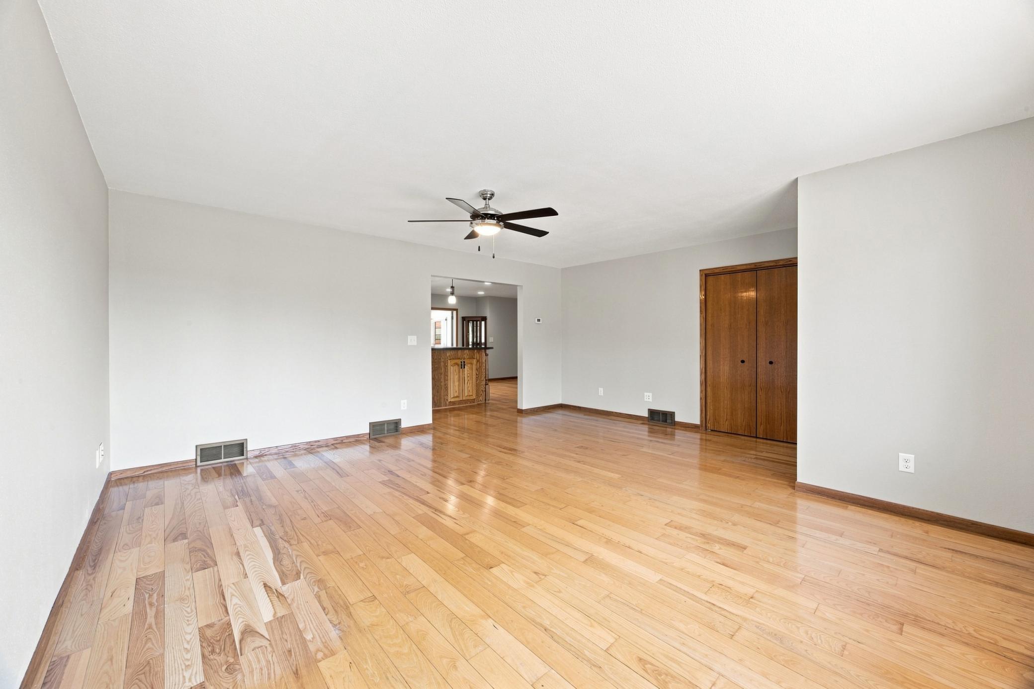 1985 single family home for sale at 7030 110th Avenue S in Sabin, MN — 3 bed, 3 bath (photo 11 of 76)