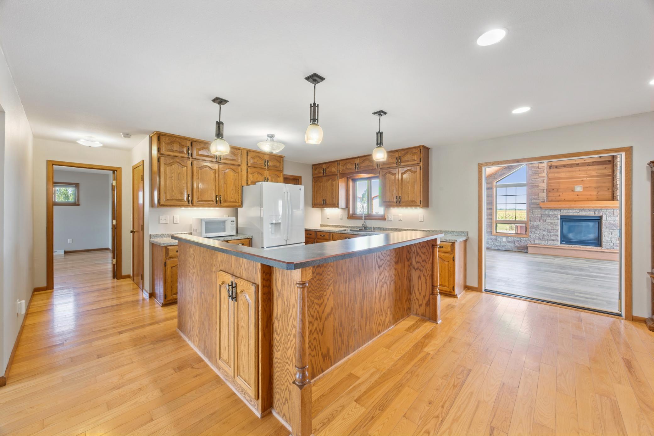1985 single family home for sale at 7030 110th Avenue S in Sabin, MN — 3 bed, 3 bath (photo 12 of 76)