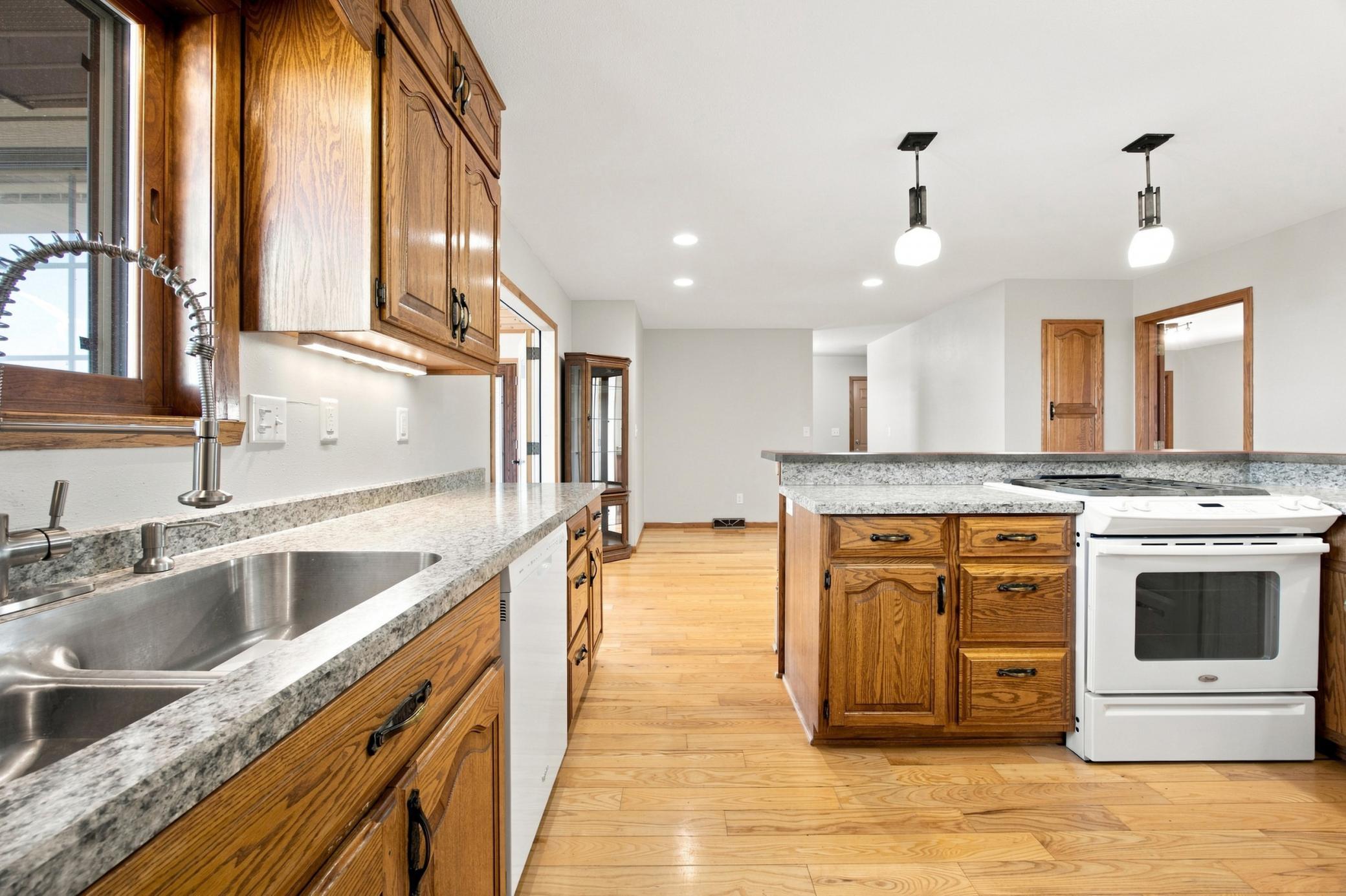 1985 single family home for sale at 7030 110th Avenue S in Sabin, MN — 3 bed, 3 bath (photo 15 of 76)