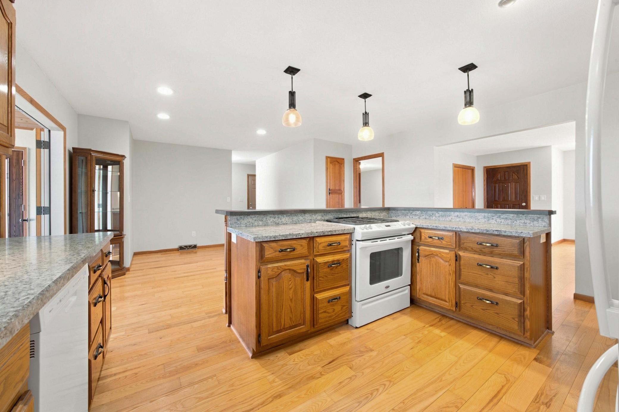 1985 single family home for sale at 7030 110th Avenue S in Sabin, MN — 3 bed, 3 bath (photo 16 of 76)