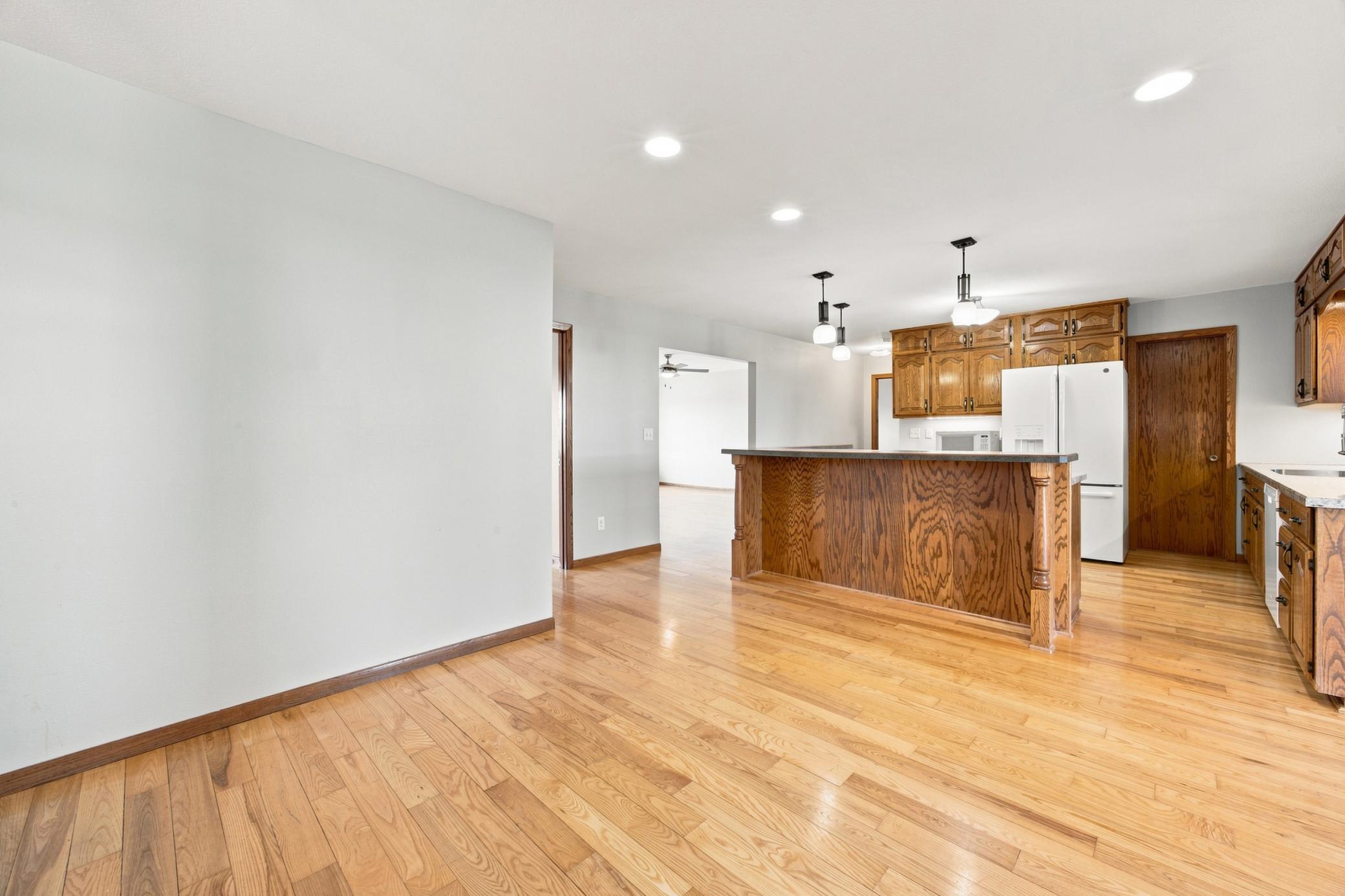 1985 single family home for sale at 7030 110th Avenue S in Sabin, MN — 3 bed, 3 bath (photo 20 of 76)