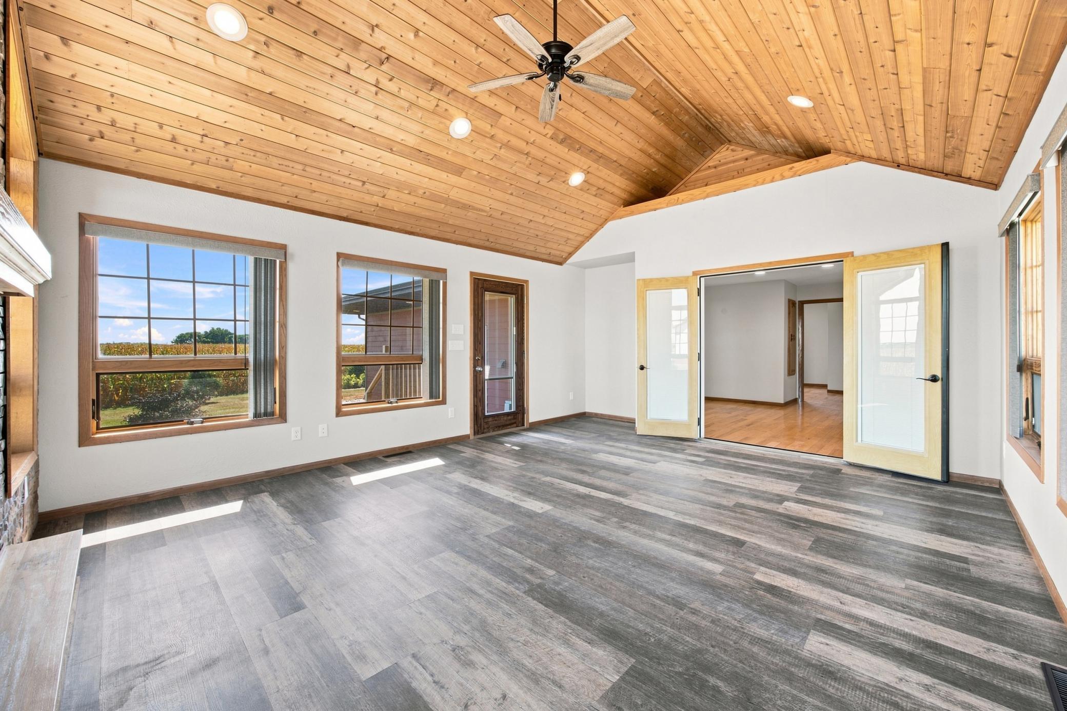 1985 single family home for sale at 7030 110th Avenue S in Sabin, MN — 3 bed, 3 bath (photo 22 of 76)