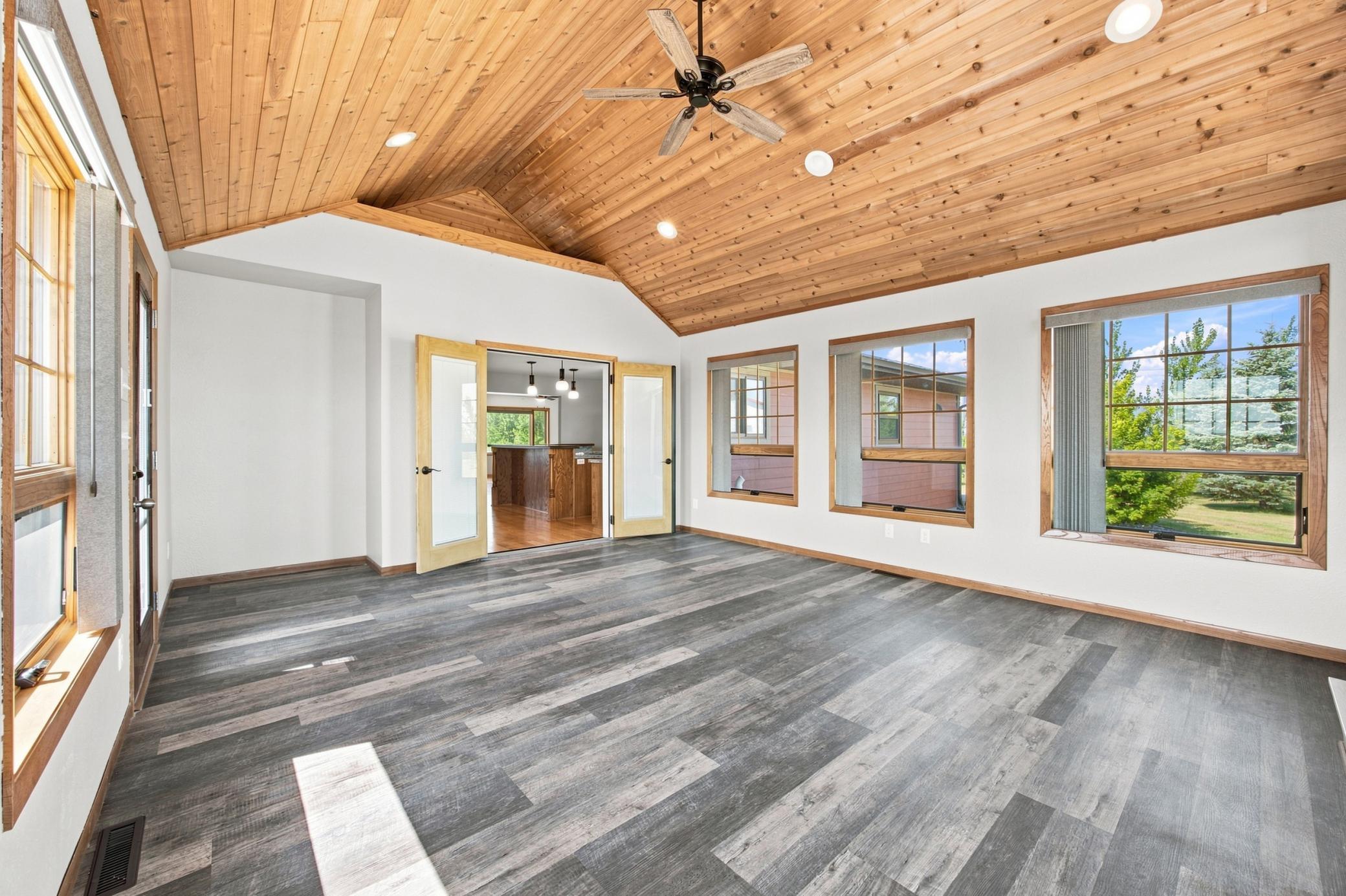 1985 single family home for sale at 7030 110th Avenue S in Sabin, MN — 3 bed, 3 bath (photo 23 of 76)