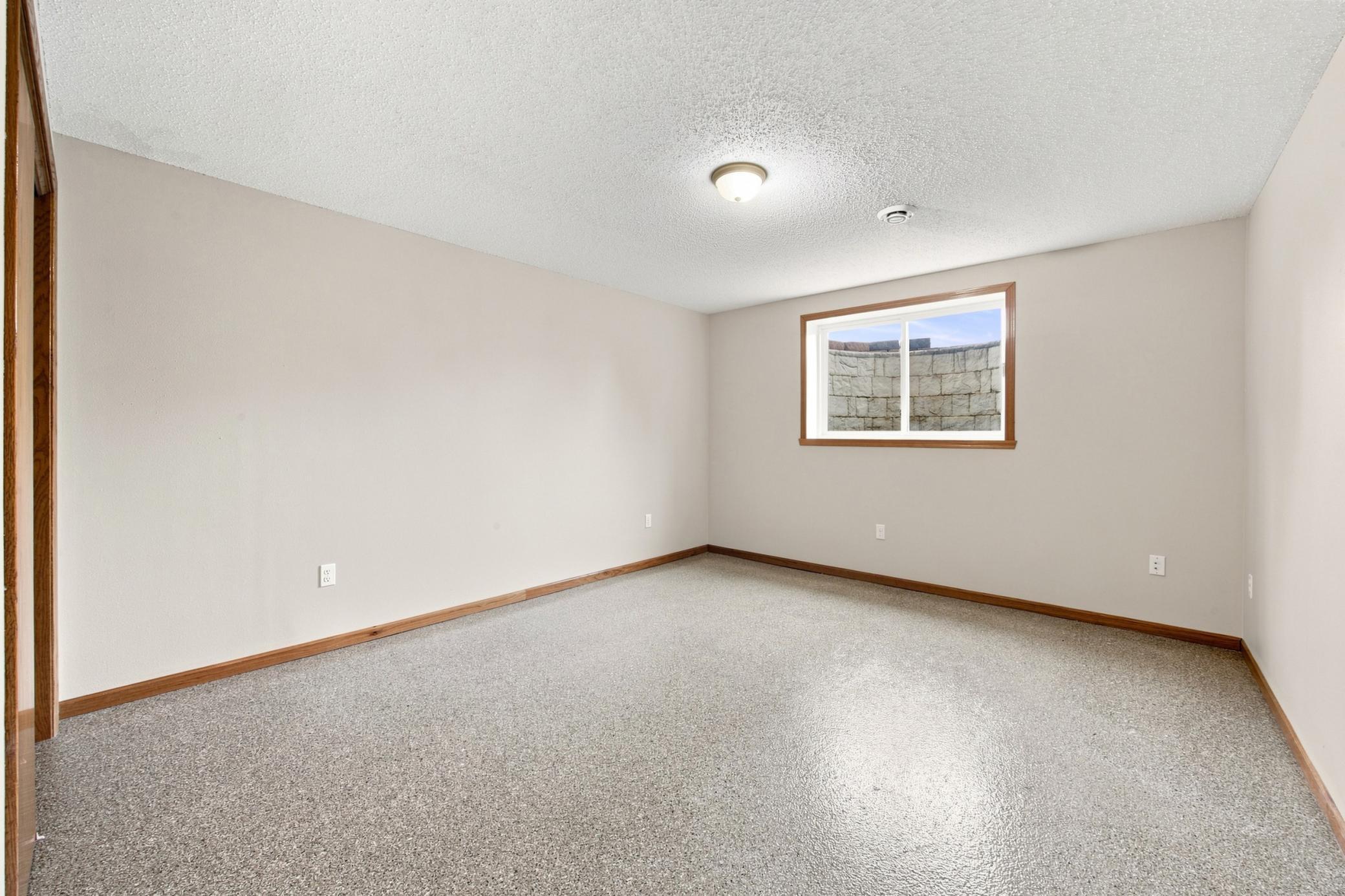 1985 single family home for sale at 7030 110th Avenue S in Sabin, MN — 3 bed, 3 bath (photo 35 of 76)