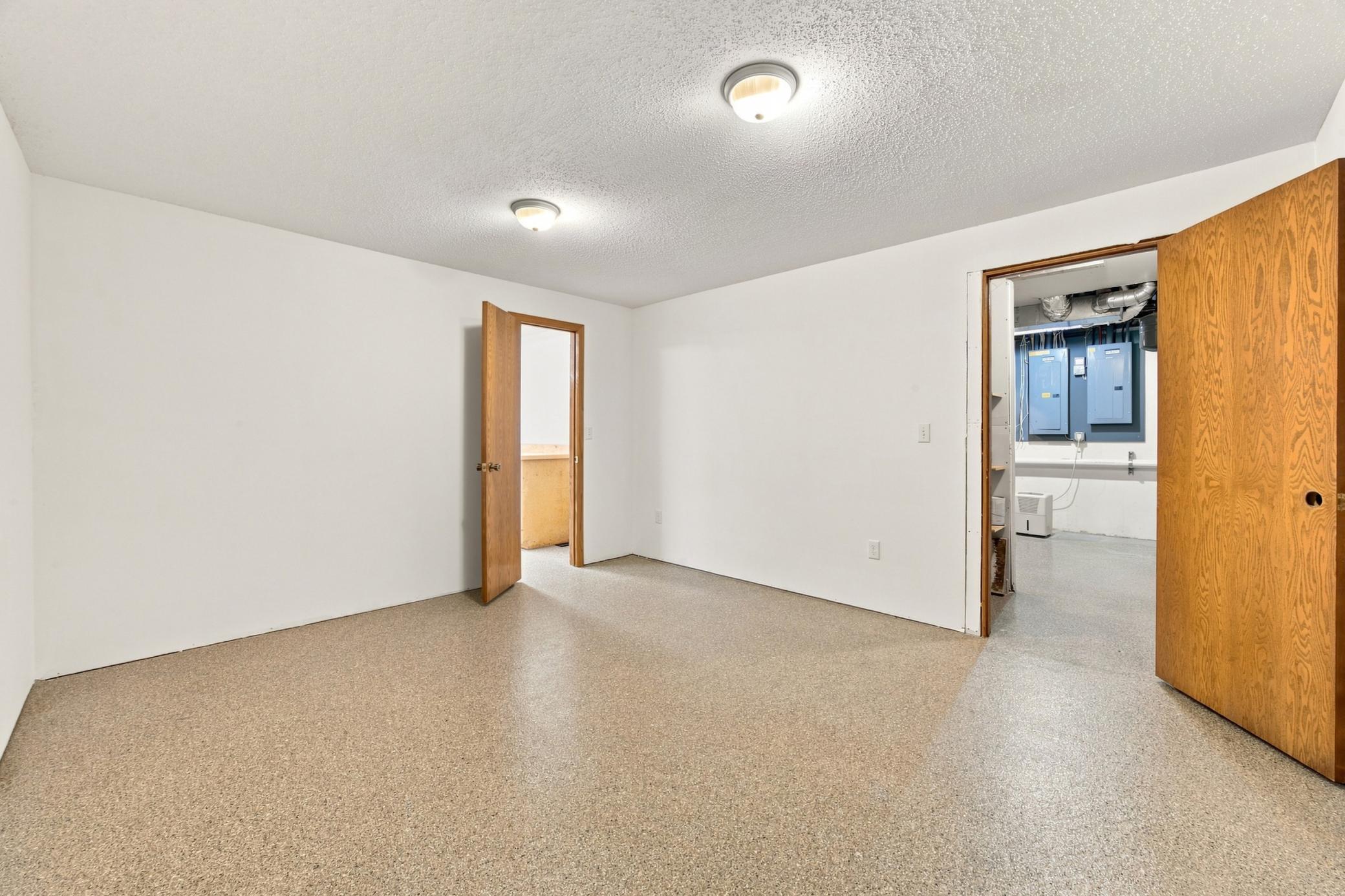 1985 single family home for sale at 7030 110th Avenue S in Sabin, MN — 3 bed, 3 bath (photo 42 of 76)