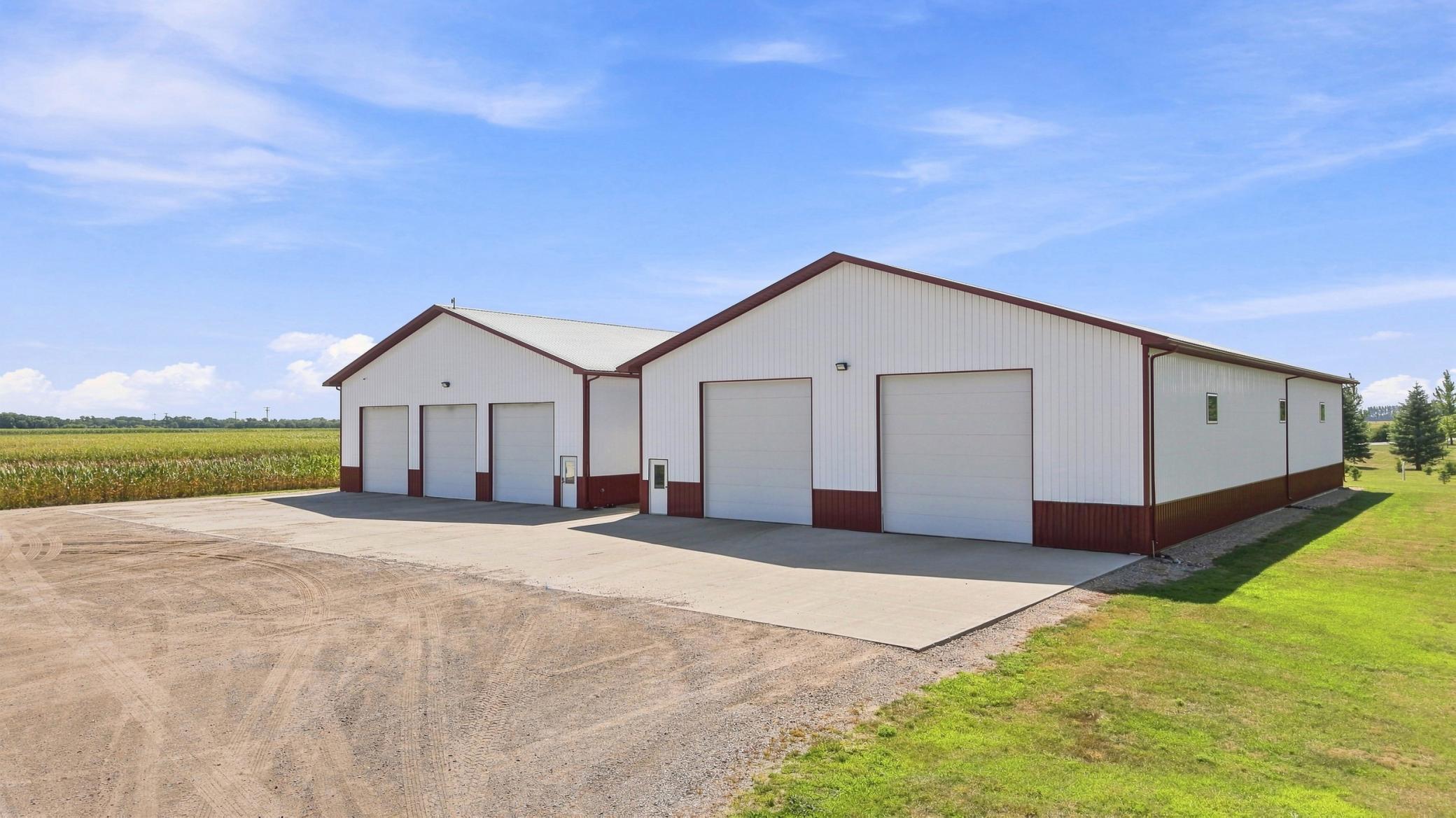 1985 single family home for sale at 7030 110th Avenue S in Sabin, MN — 3 bed, 3 bath (photo 53 of 76)