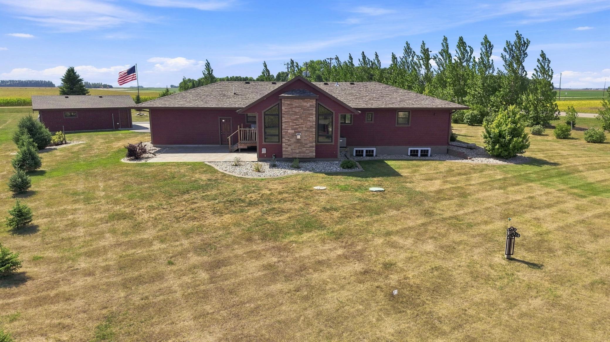 1985 single family home for sale at 7030 110th Avenue S in Sabin, MN — 3 bed, 3 bath (photo 67 of 76)