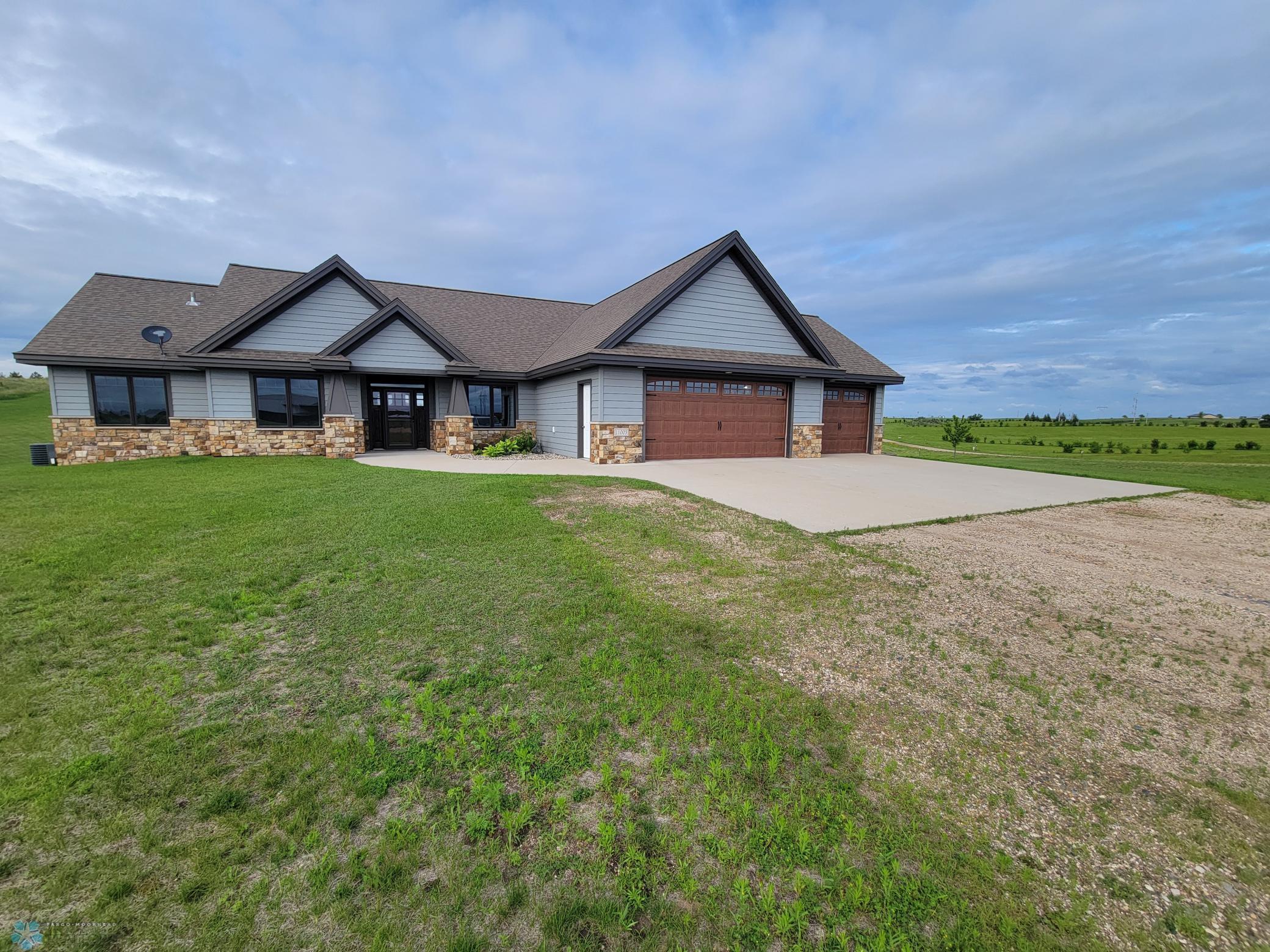 2015 single family home for sale at 11003 Eagles Nest Court in Audubon, MN — 5 bed, 3 bath (photo 2 of 34)