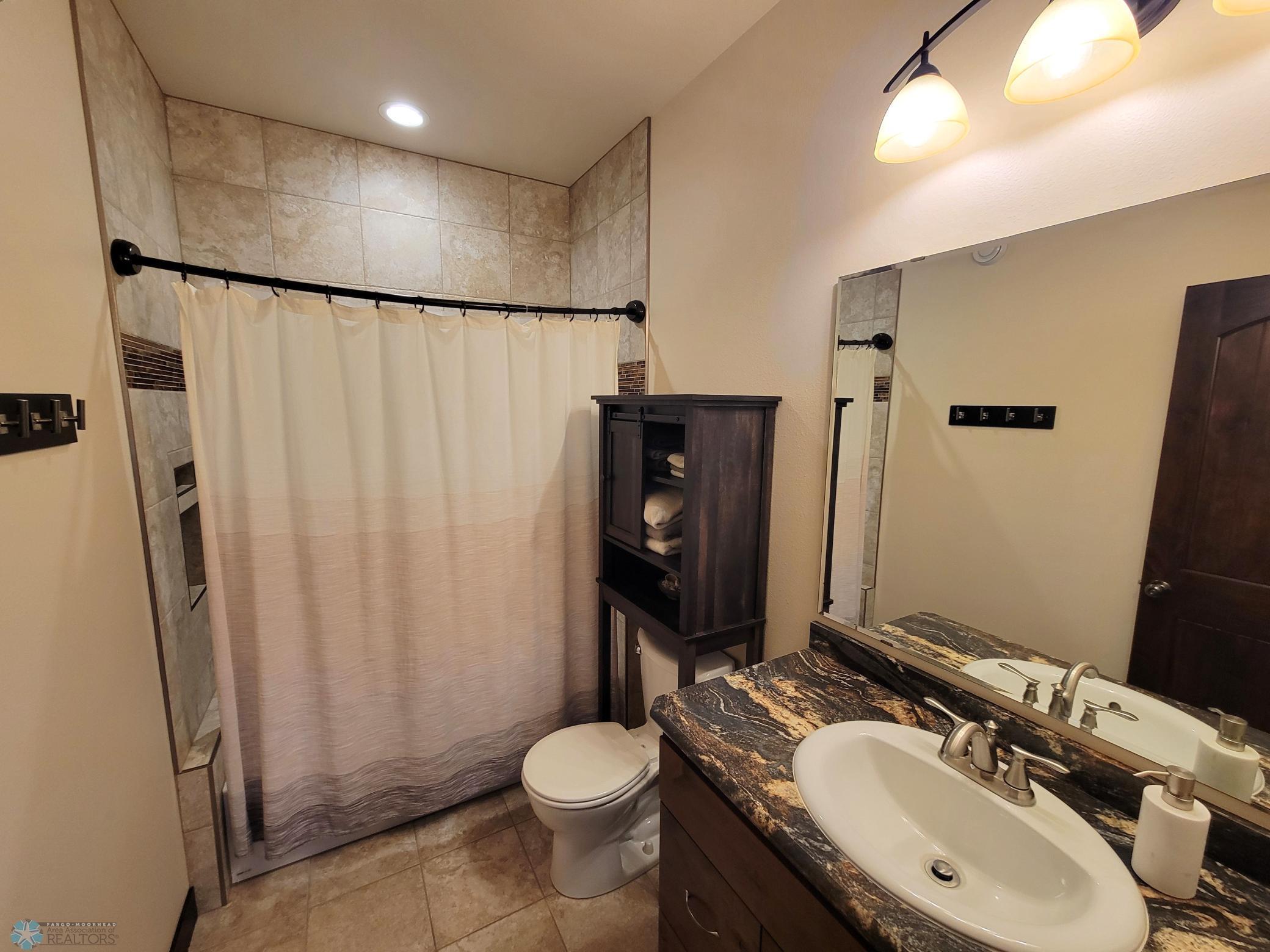 2015 single family home for sale at 11003 Eagles Nest Court in Audubon, MN — 5 bed, 3 bath (photo 20 of 34)