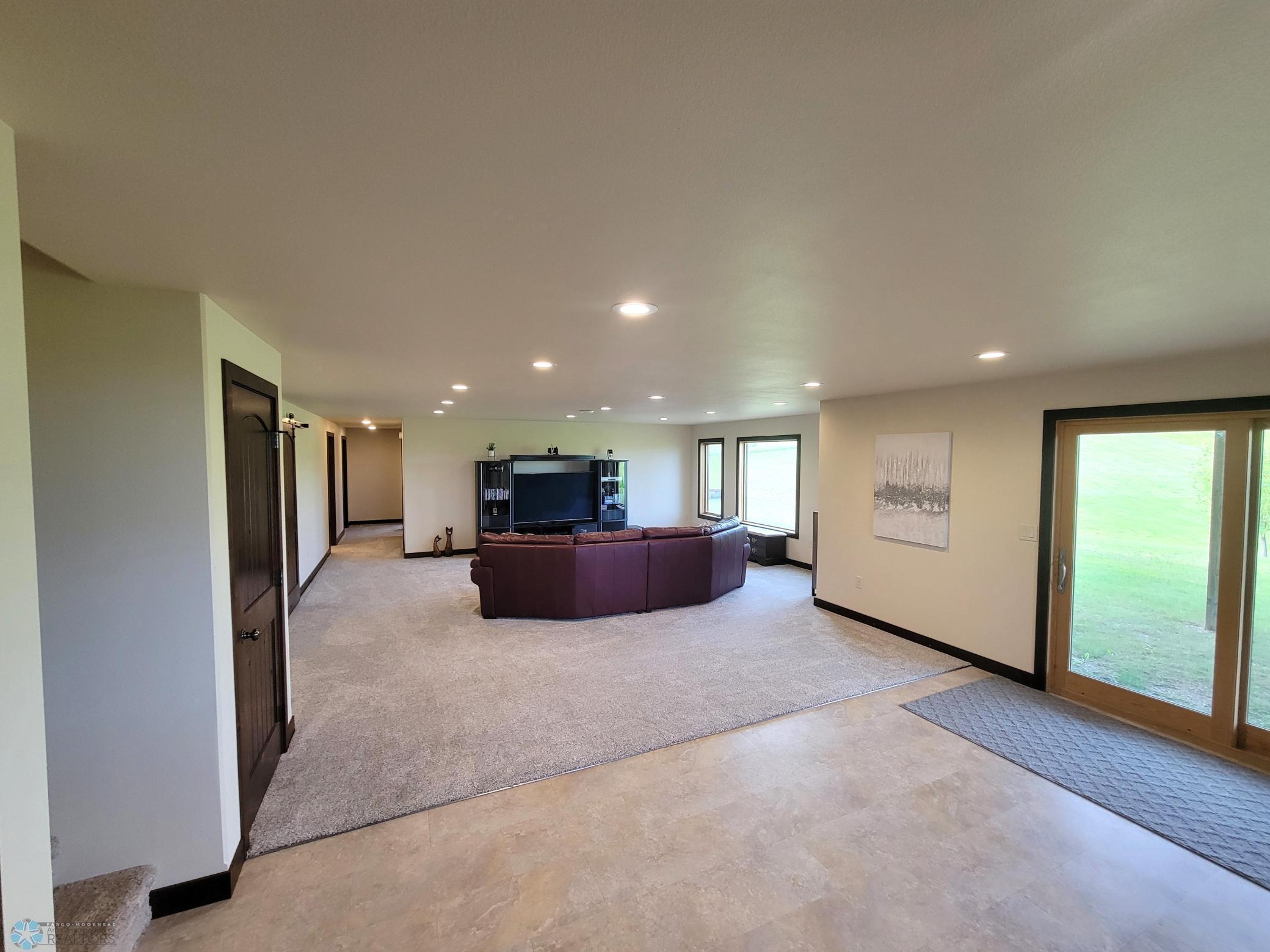 2015 single family home for sale at 11003 Eagles Nest Court in Audubon, MN — 5 bed, 3 bath (photo 26 of 34)
