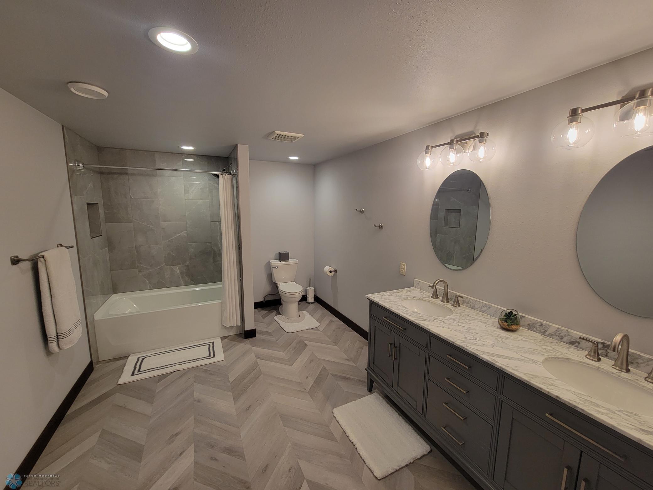 2015 single family home for sale at 11003 Eagles Nest Court in Audubon, MN — 5 bed, 3 bath (photo 30 of 34)