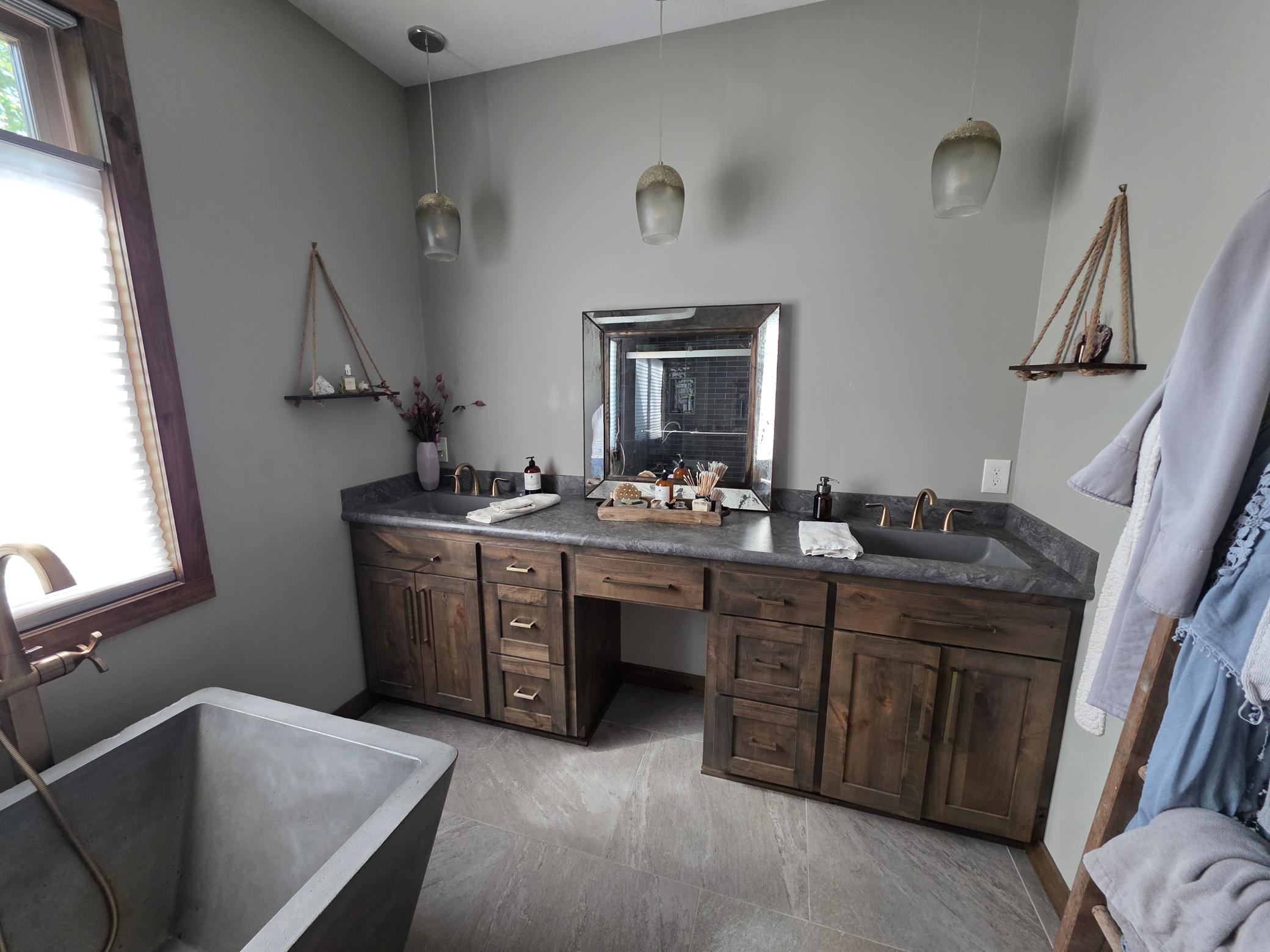 2022 single family home for sale at 37523 Co Rd 19 in Deer River, MN — 3 bed, 3 bath (photo 8 of 14)
