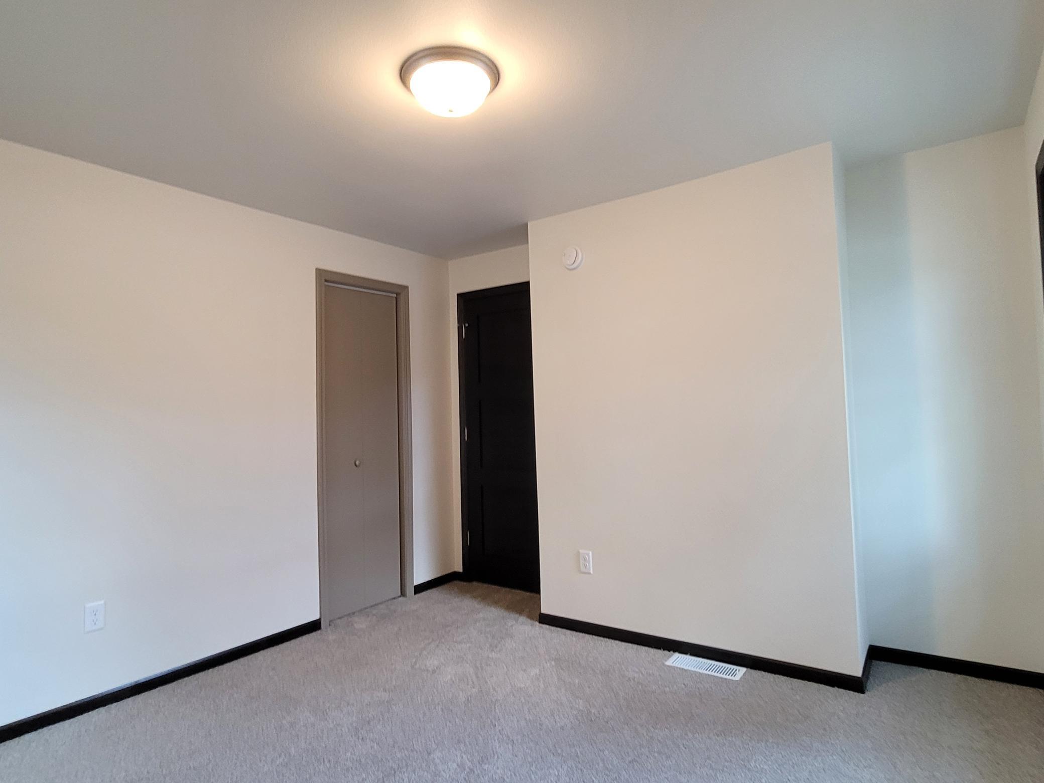 1947 single family home for sale at 311 14th Street N in Moorhead, MN — 3 bed, 2 bath (photo 16 of 35)