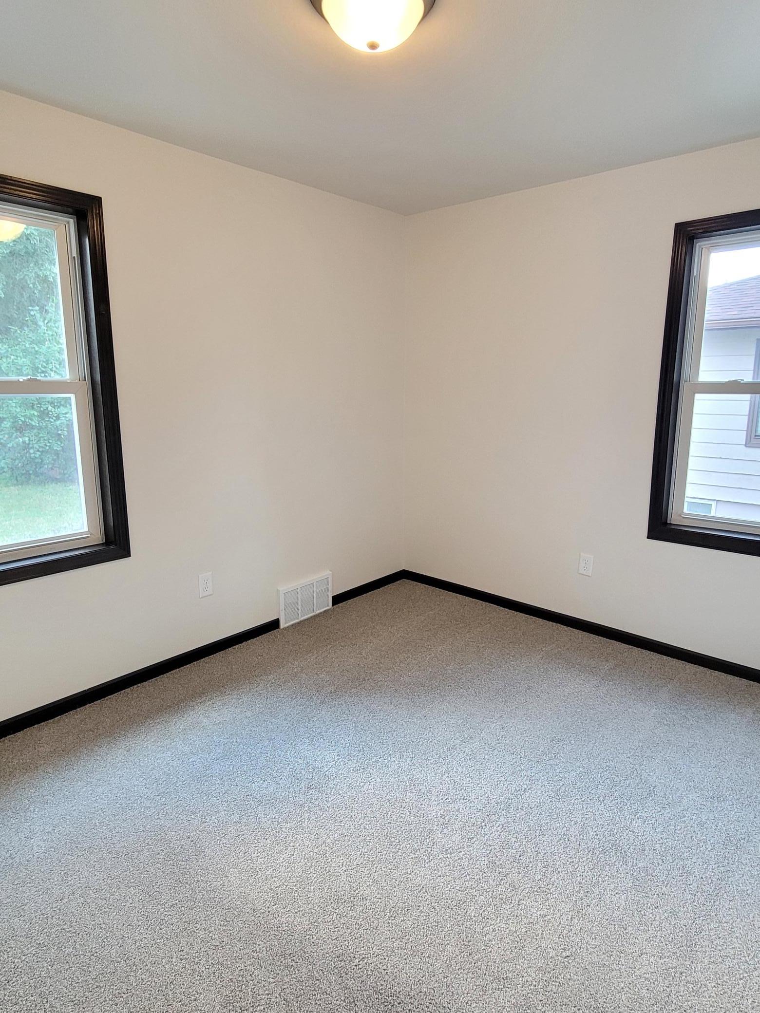 1947 single family home for sale at 311 14th Street N in Moorhead, MN — 3 bed, 2 bath (photo 17 of 35)