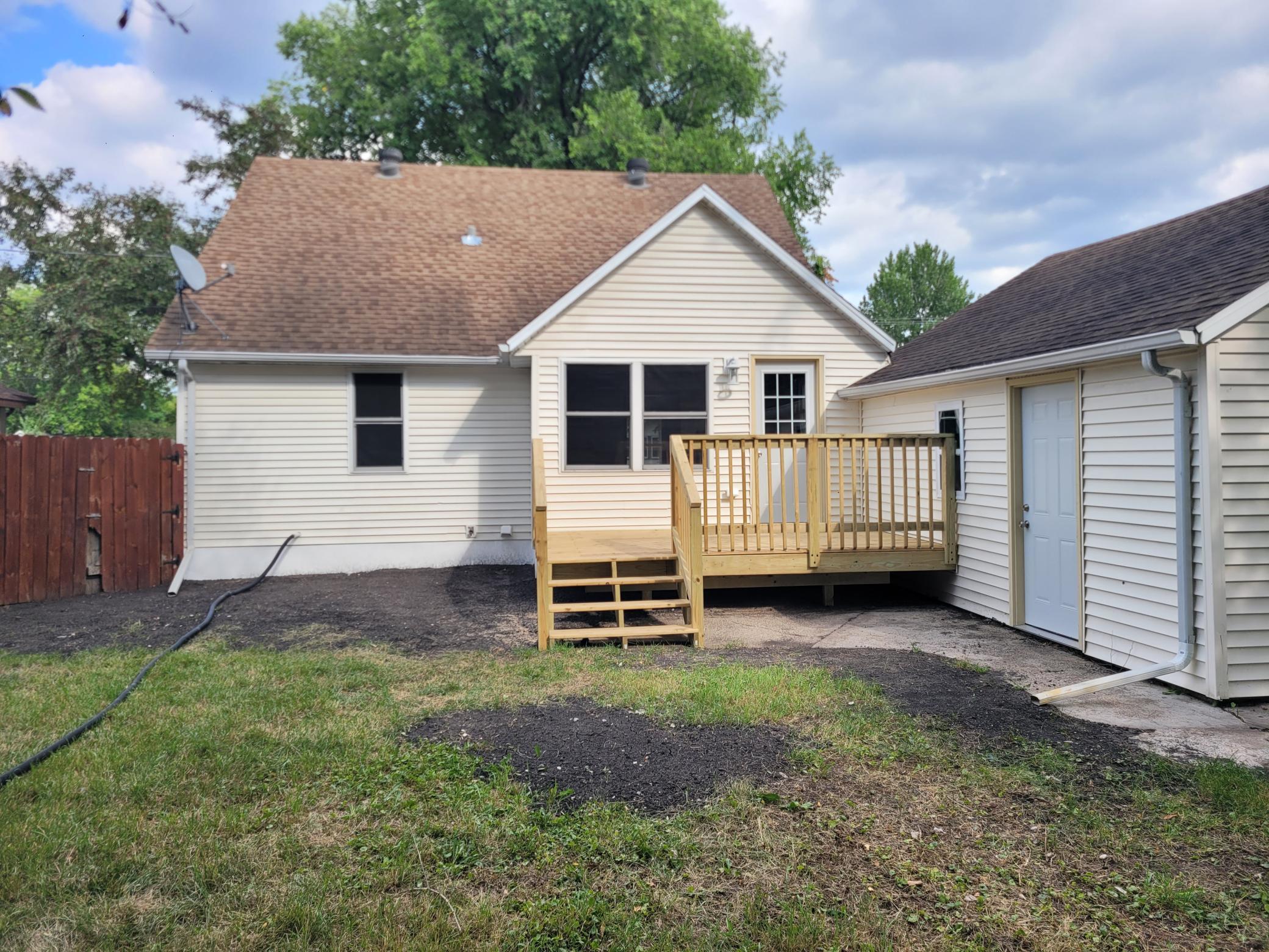 1947 single family home for sale at 311 14th Street N in Moorhead, MN — 3 bed, 2 bath (photo 8 of 35)