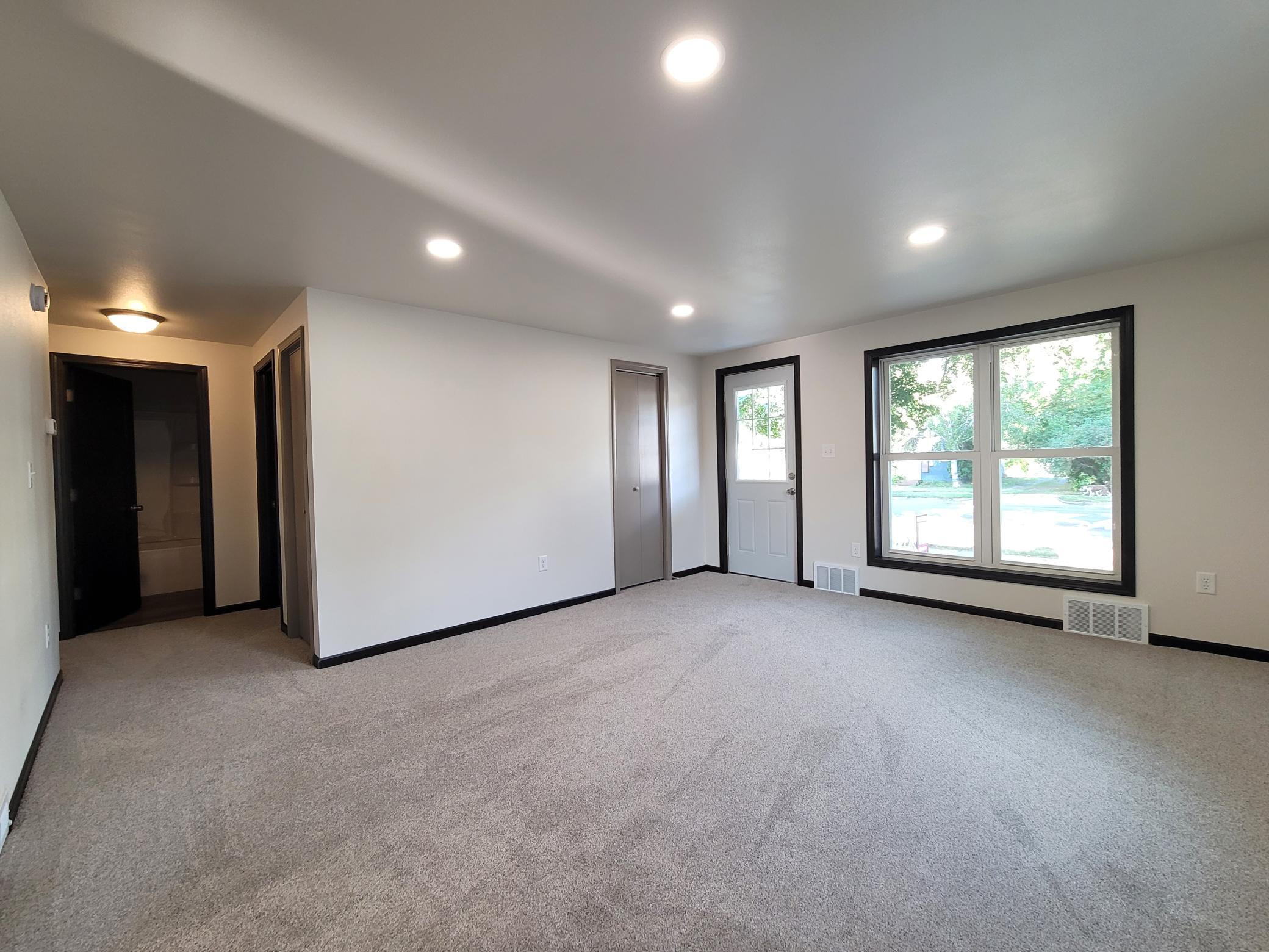 1947 single family home for sale at 311 14th Street N in Moorhead, MN — 3 bed, 2 bath (photo 9 of 35)