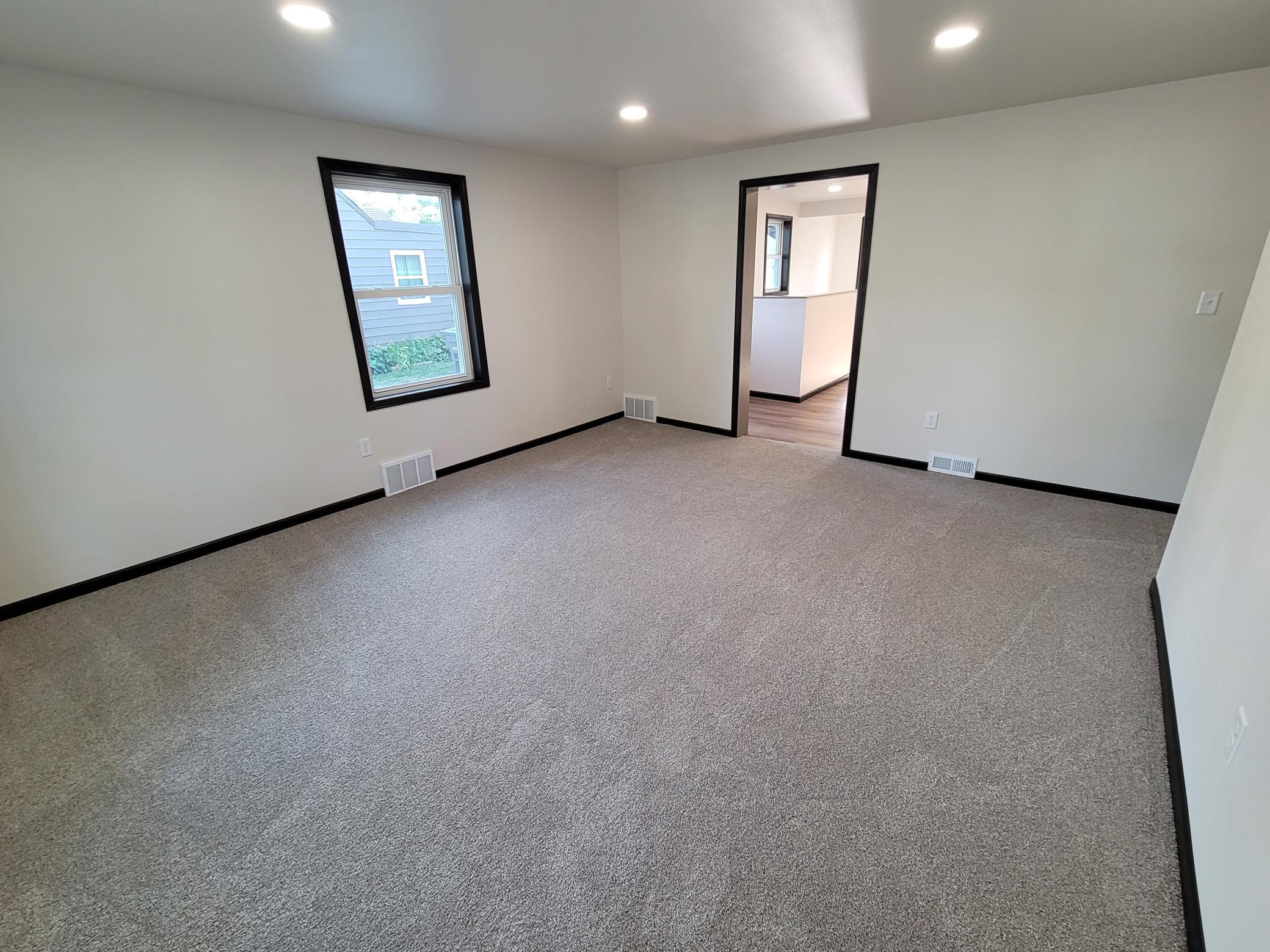 1947 single family home for sale at 311 14th Street N in Moorhead, MN — 3 bed, 2 bath (photo 10 of 35)