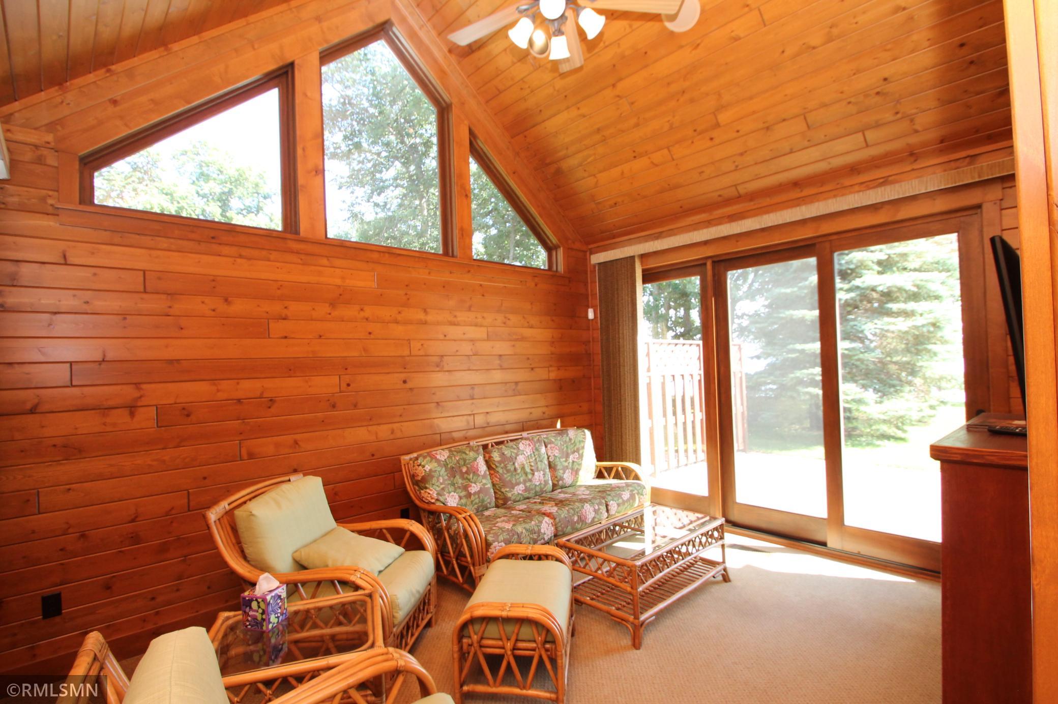 2009 single family home for sale at 42340 County Highway 1 in Ottertail, MN — 4 bed, 3 bath (photo 18 of 36)
