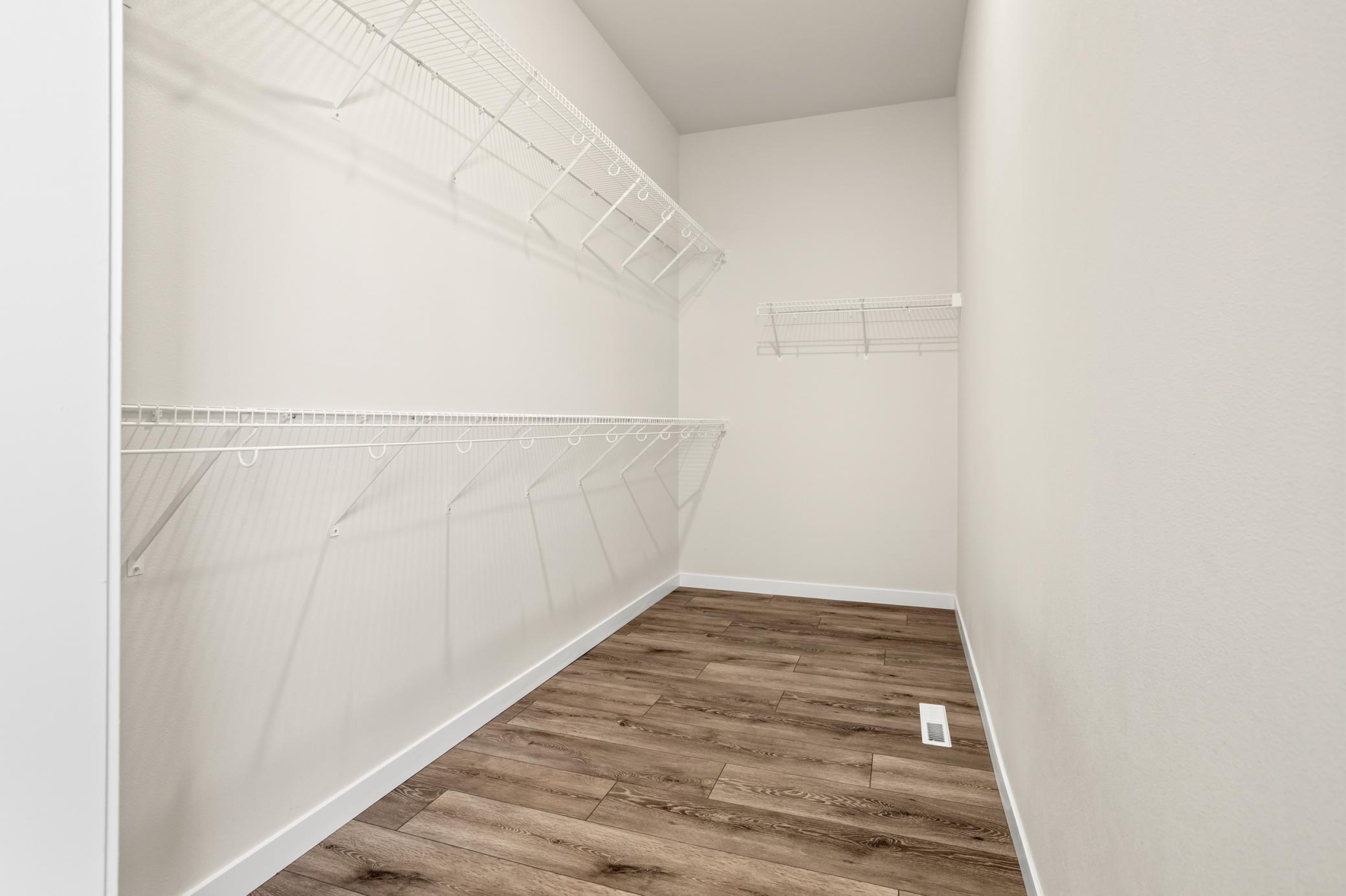 2022 single family home for sale at 7469 Claire Drive S in Fargo, ND — 5 bed, 4 bath (photo 20 of 64)