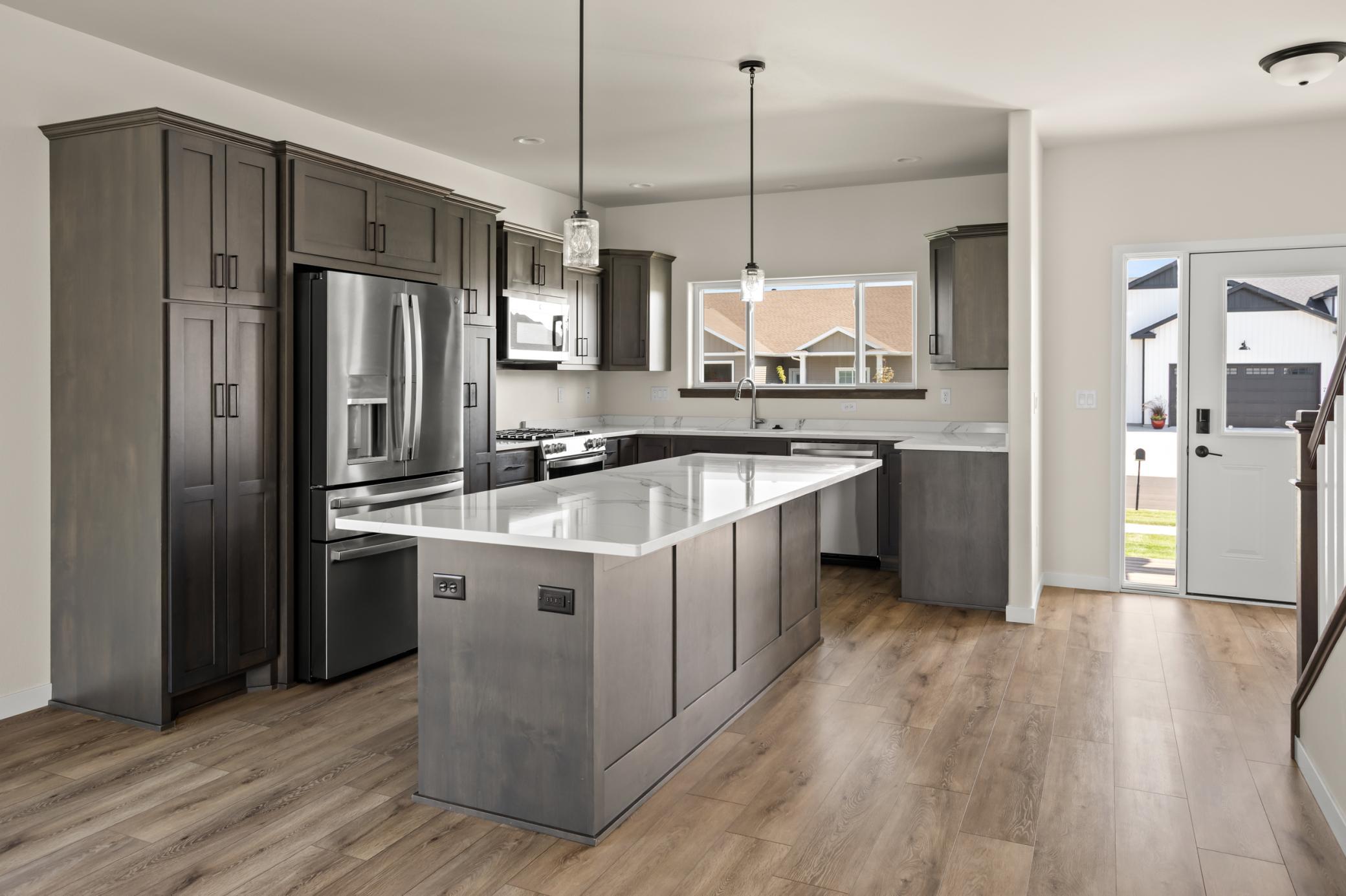 2022 single family home for sale at 7469 Claire Drive S in Fargo, ND — 5 bed, 4 bath (photo 6 of 64)
